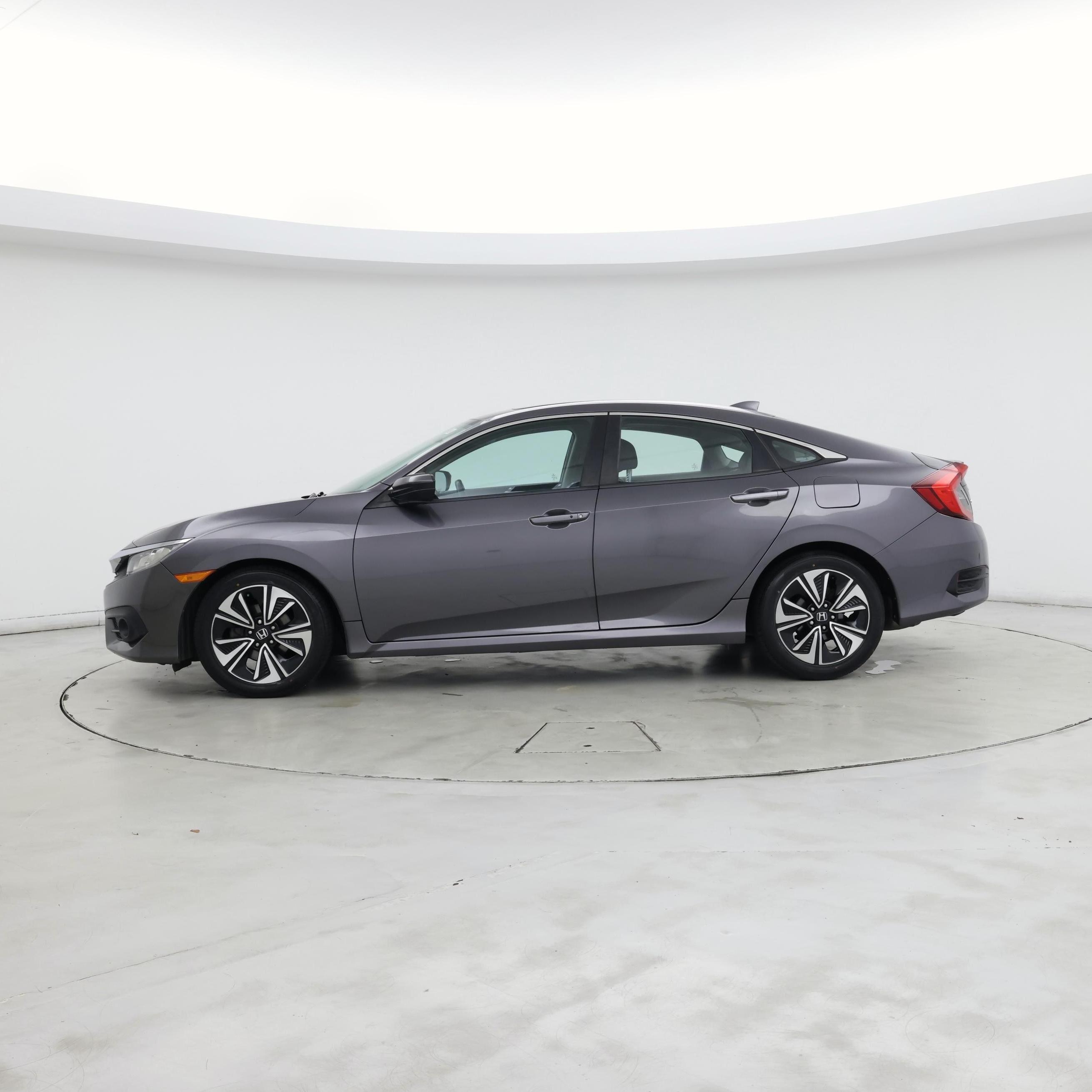 Thumbnail: 2016 Honda Civic - 3