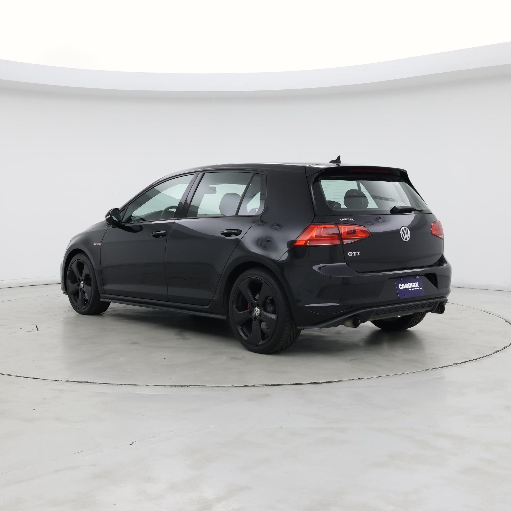 Thumbnail: 2016 Volkswagen Golf - 2