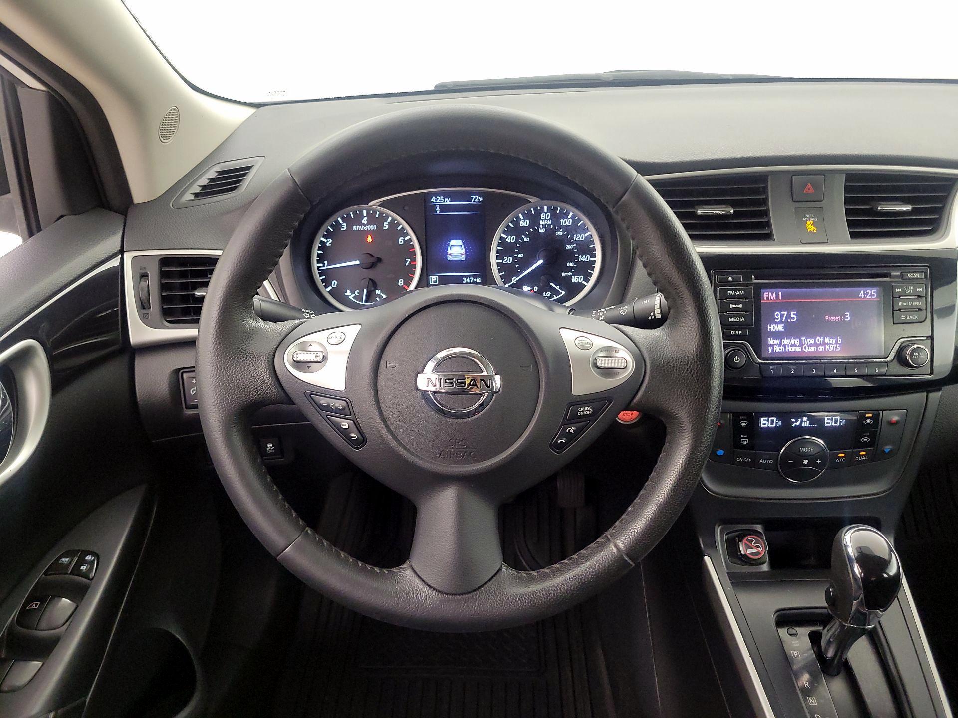 Thumbnail: 2018 Nissan Sentra - 10