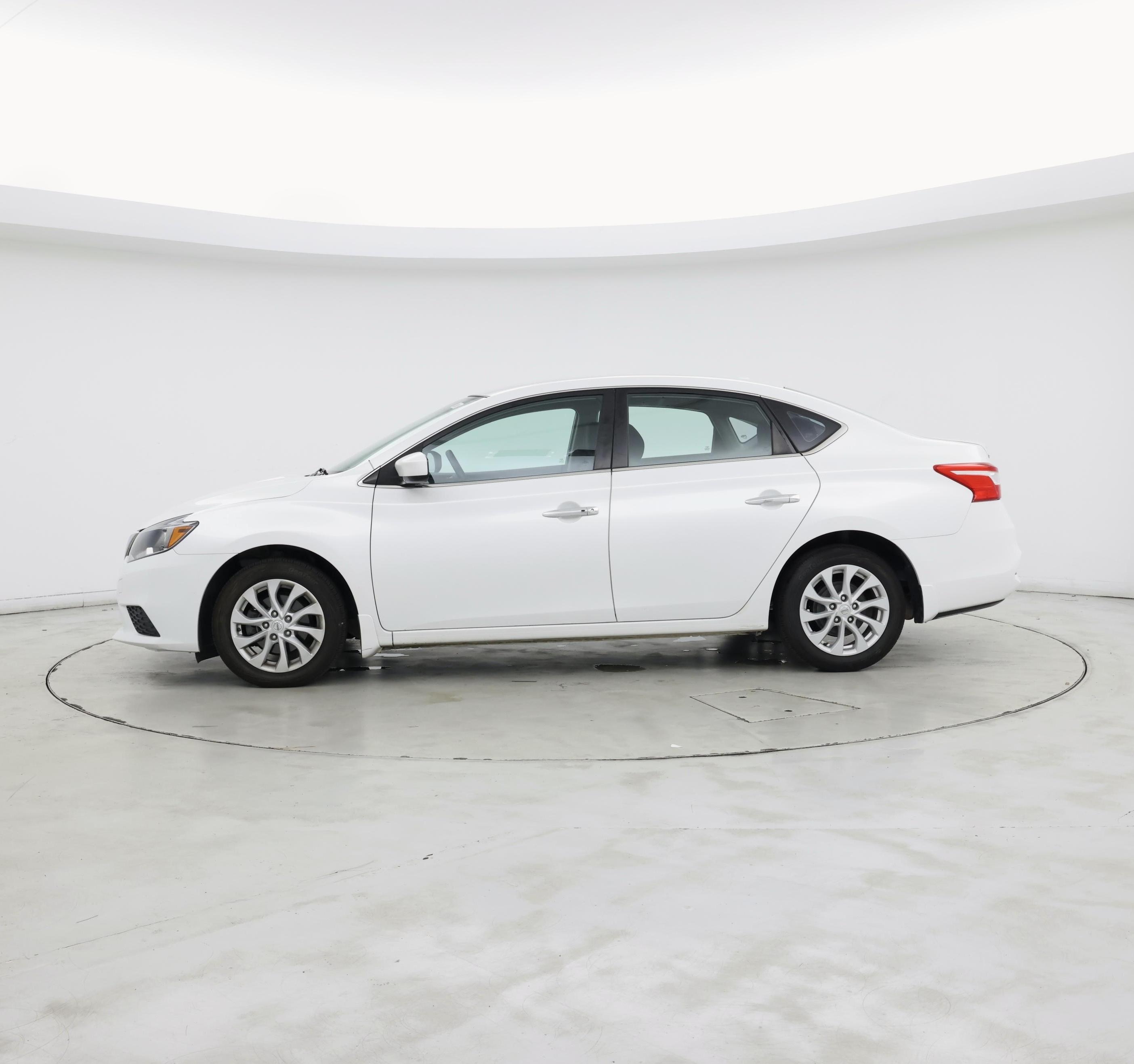 Thumbnail: 2018 Nissan Sentra - 3