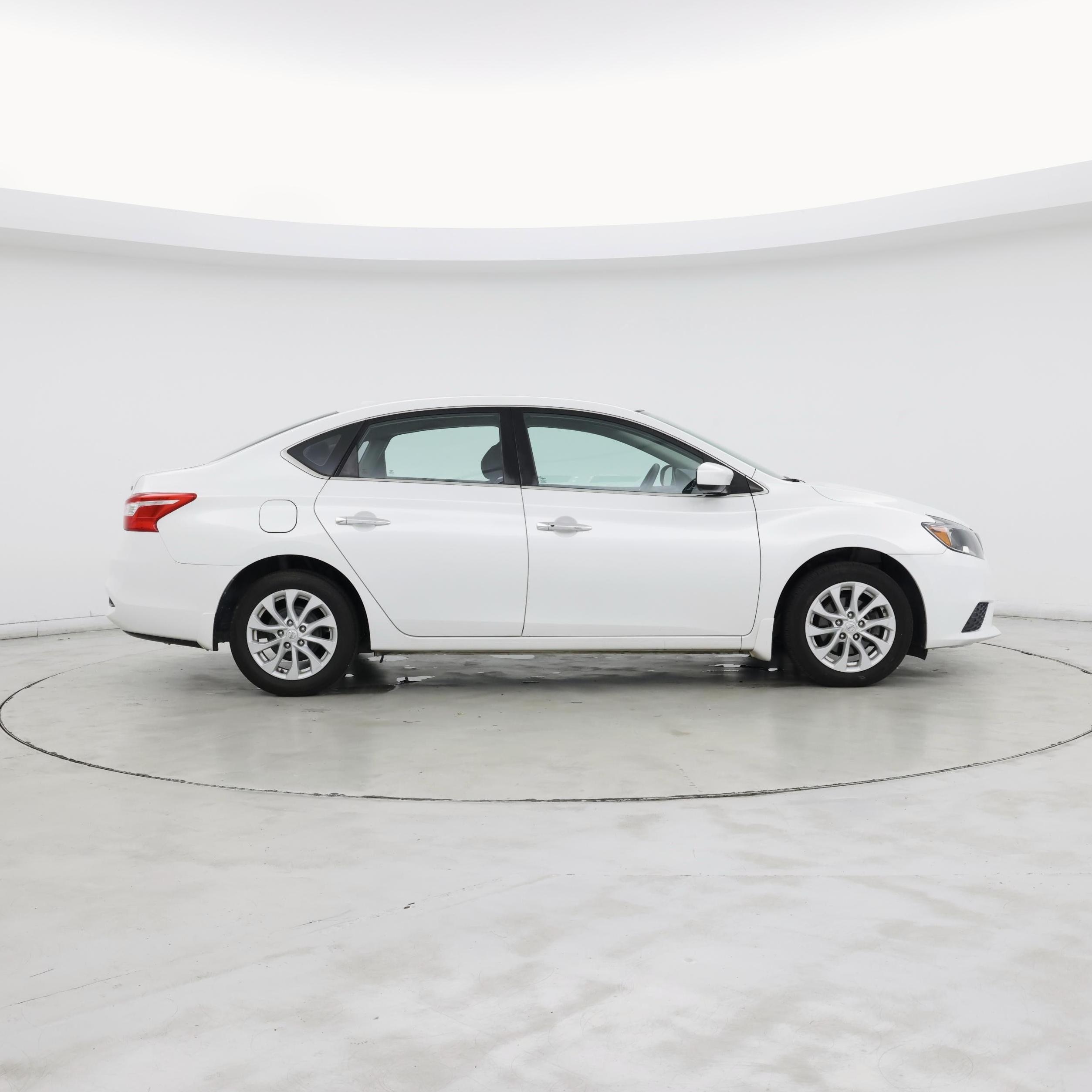 Thumbnail: 2018 Nissan Sentra - 7