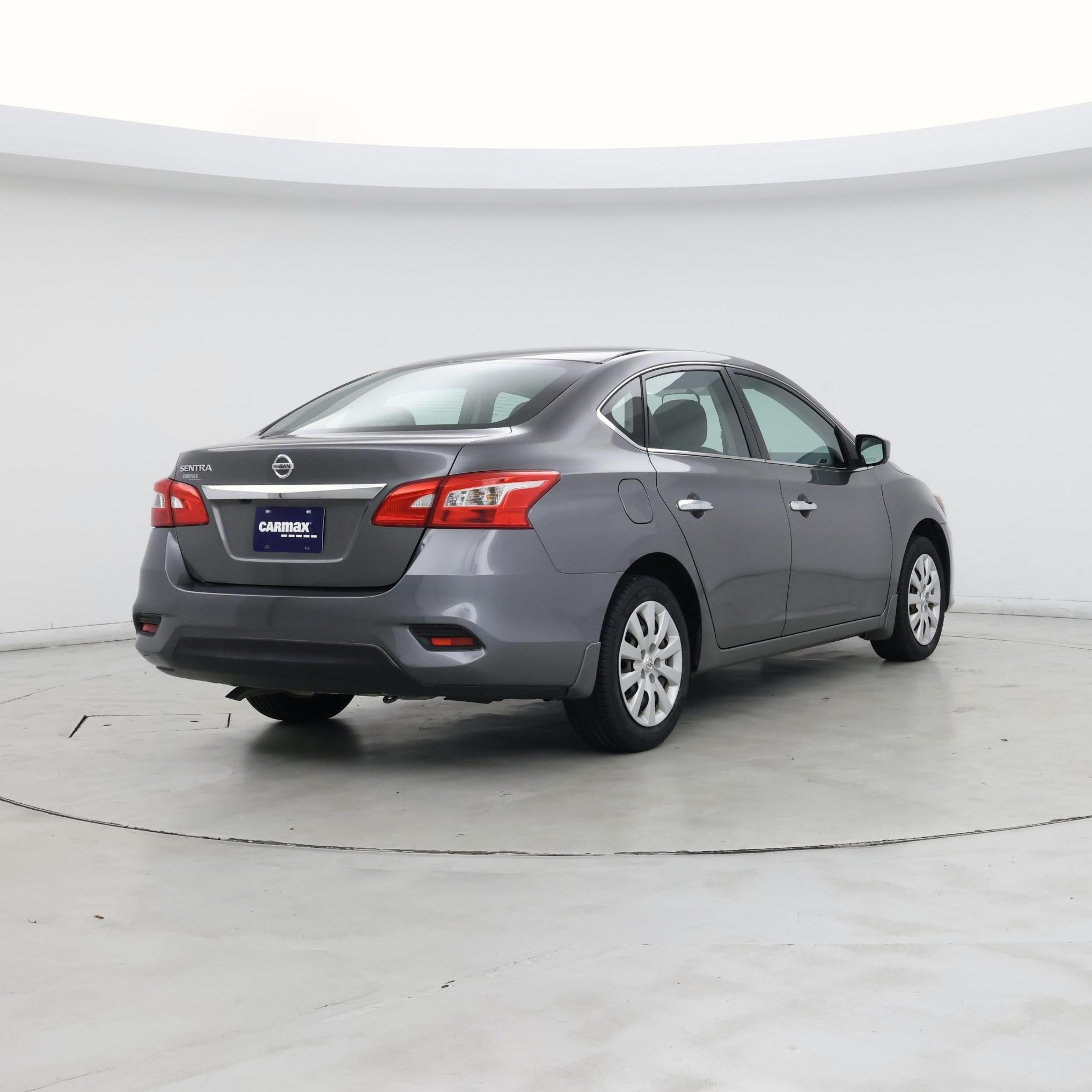 Thumbnail: 2018 Nissan Sentra - 8
