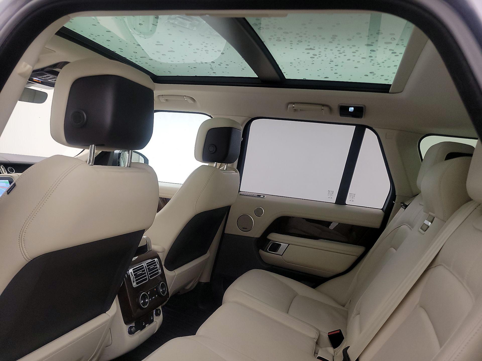 Thumbnail: 2021 Land Rover Range Rover - 20