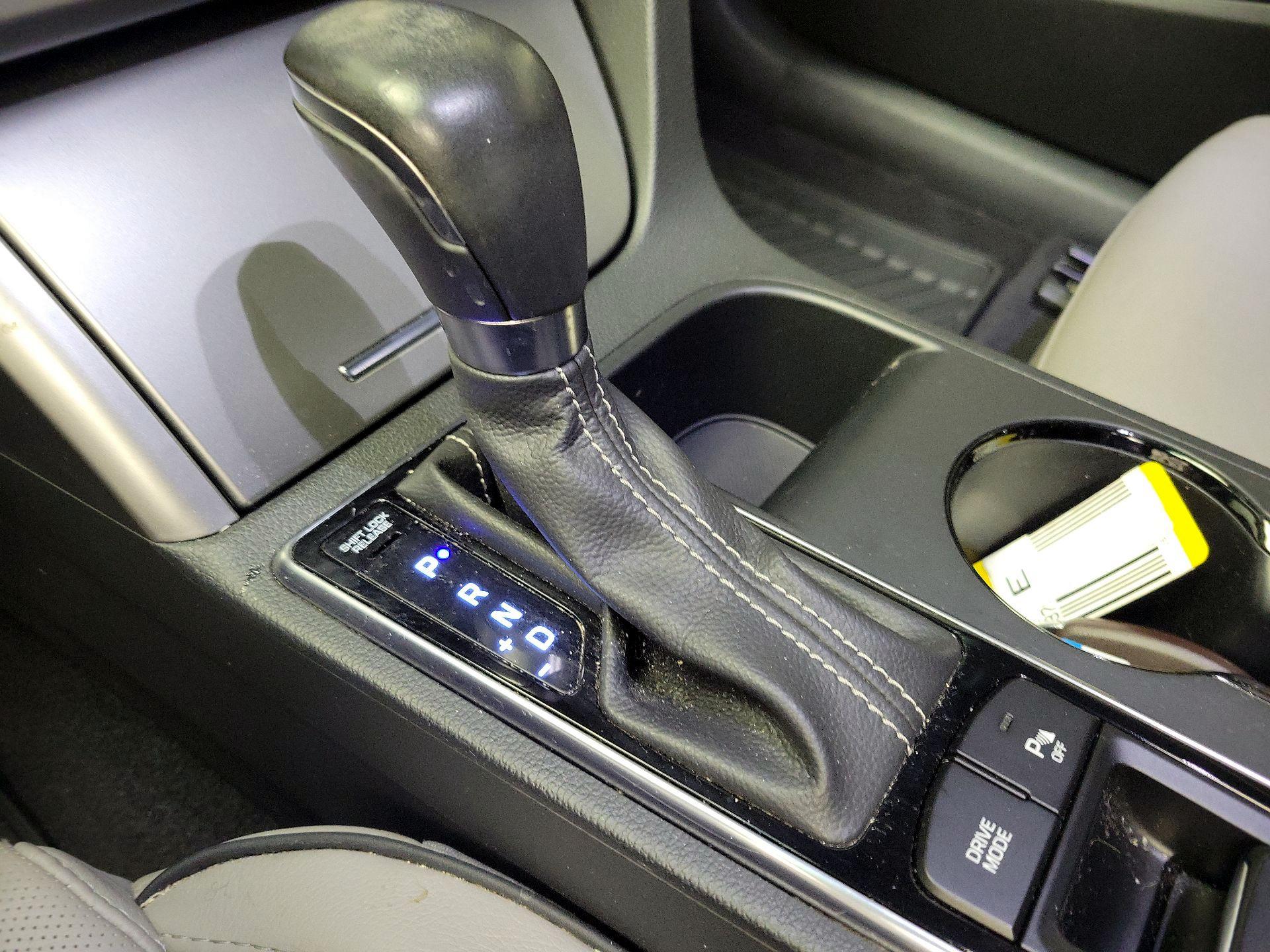Thumbnail: 2015 Hyundai Sonata - 17