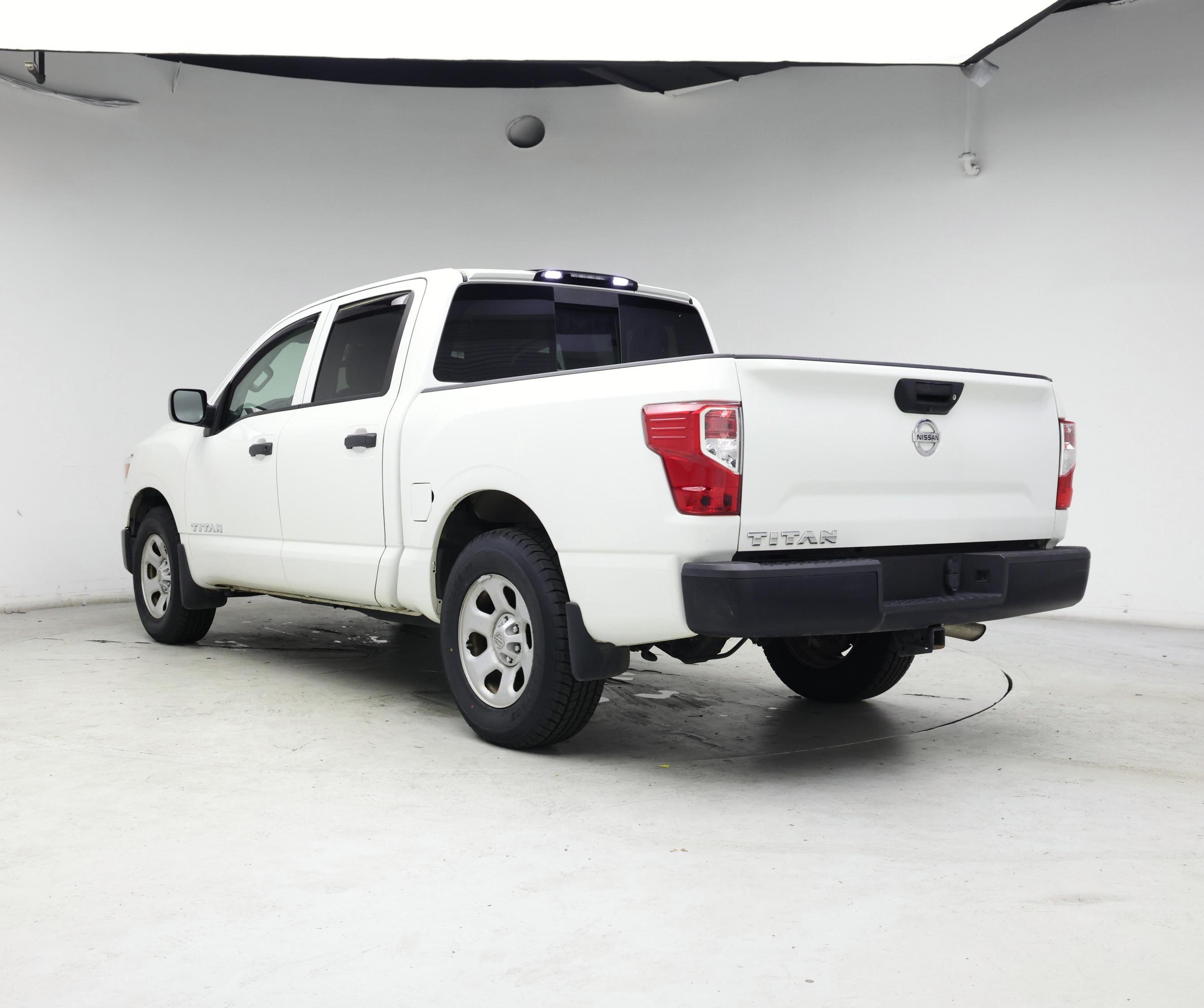 Thumbnail: 2018 Nissan Titan - 2