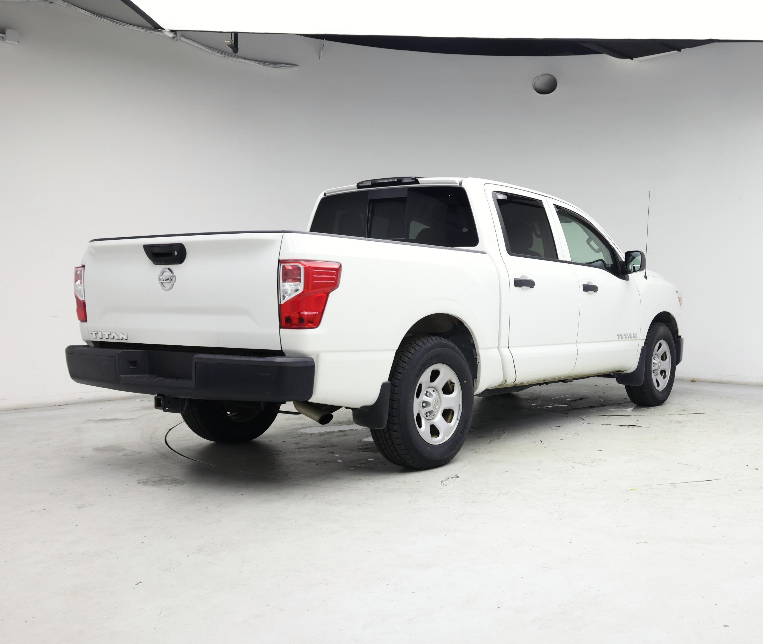 Thumbnail: 2018 Nissan Titan - 8