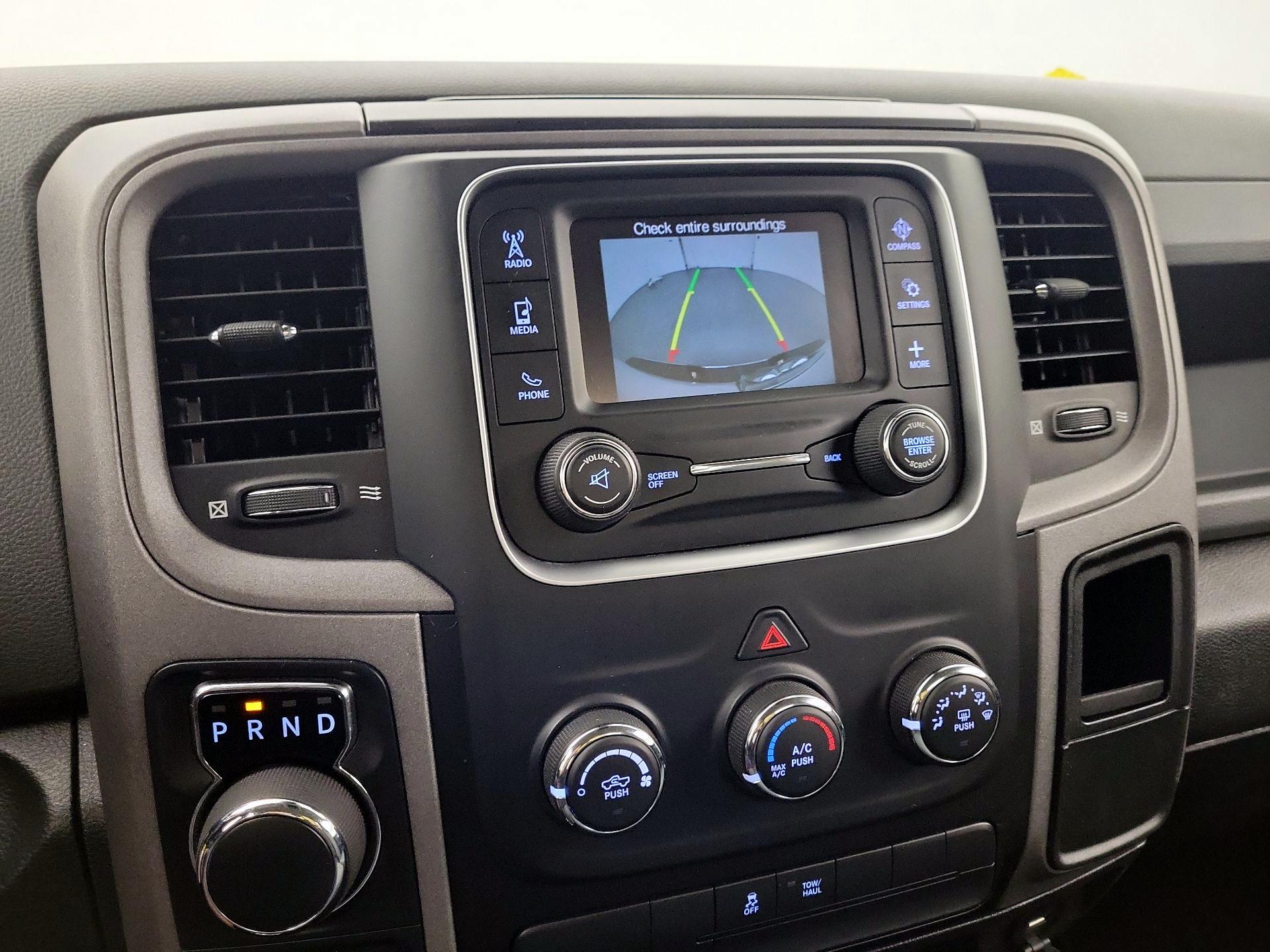 Thumbnail: 2020 RAM 1500 Classic - 13