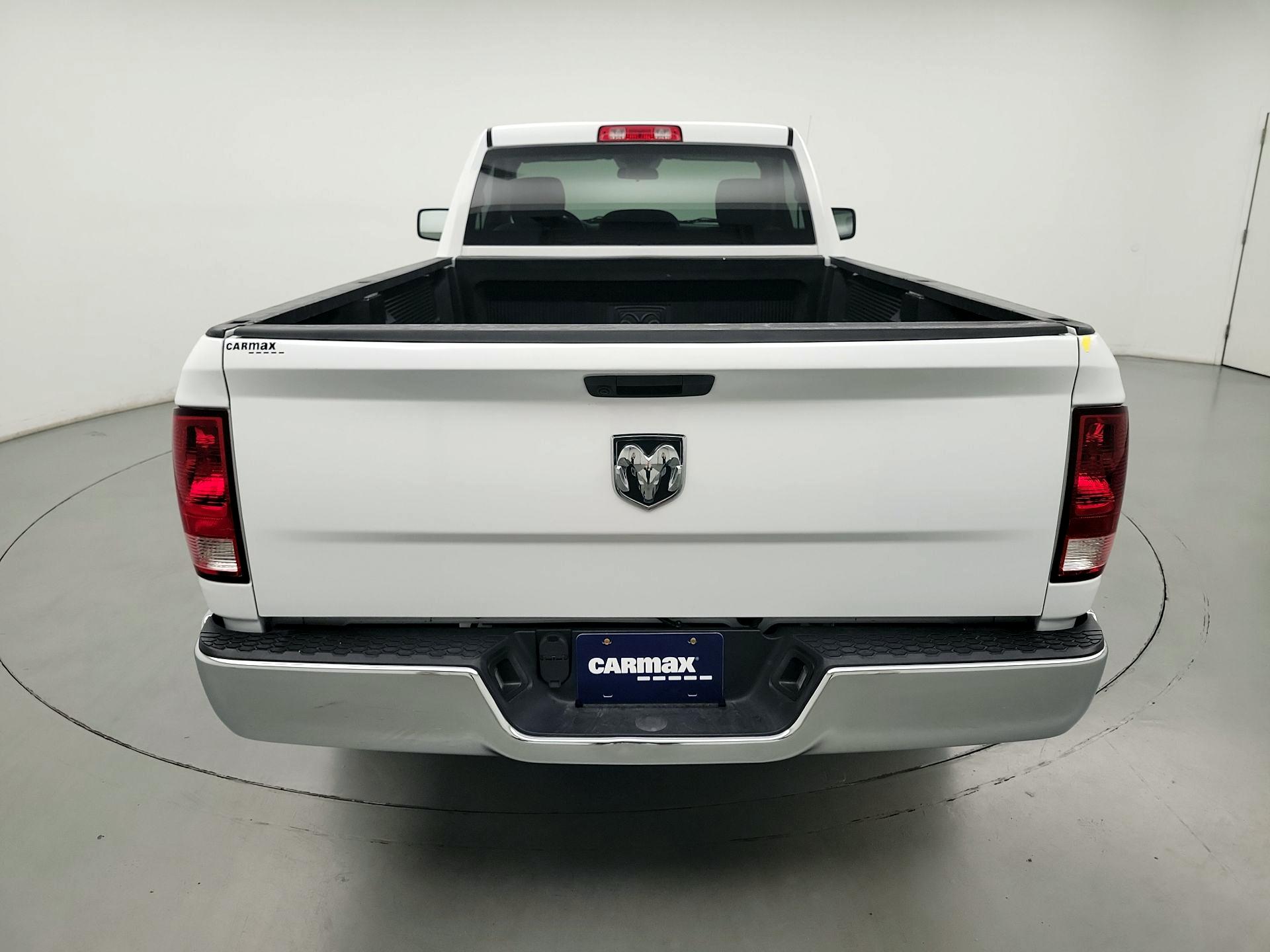Thumbnail: 2020 RAM 1500 Classic - 18