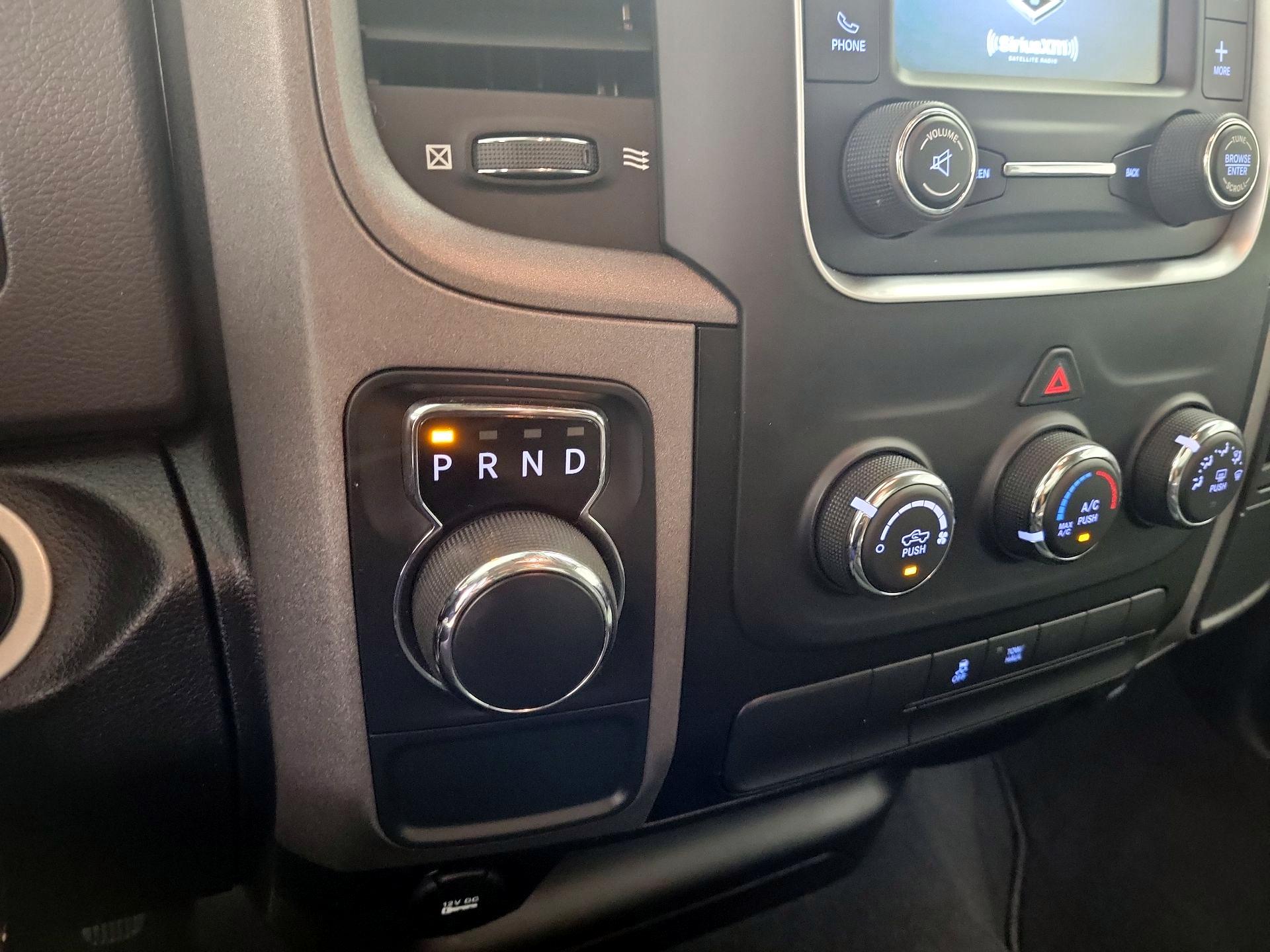 Thumbnail: 2020 RAM 1500 Classic - 17