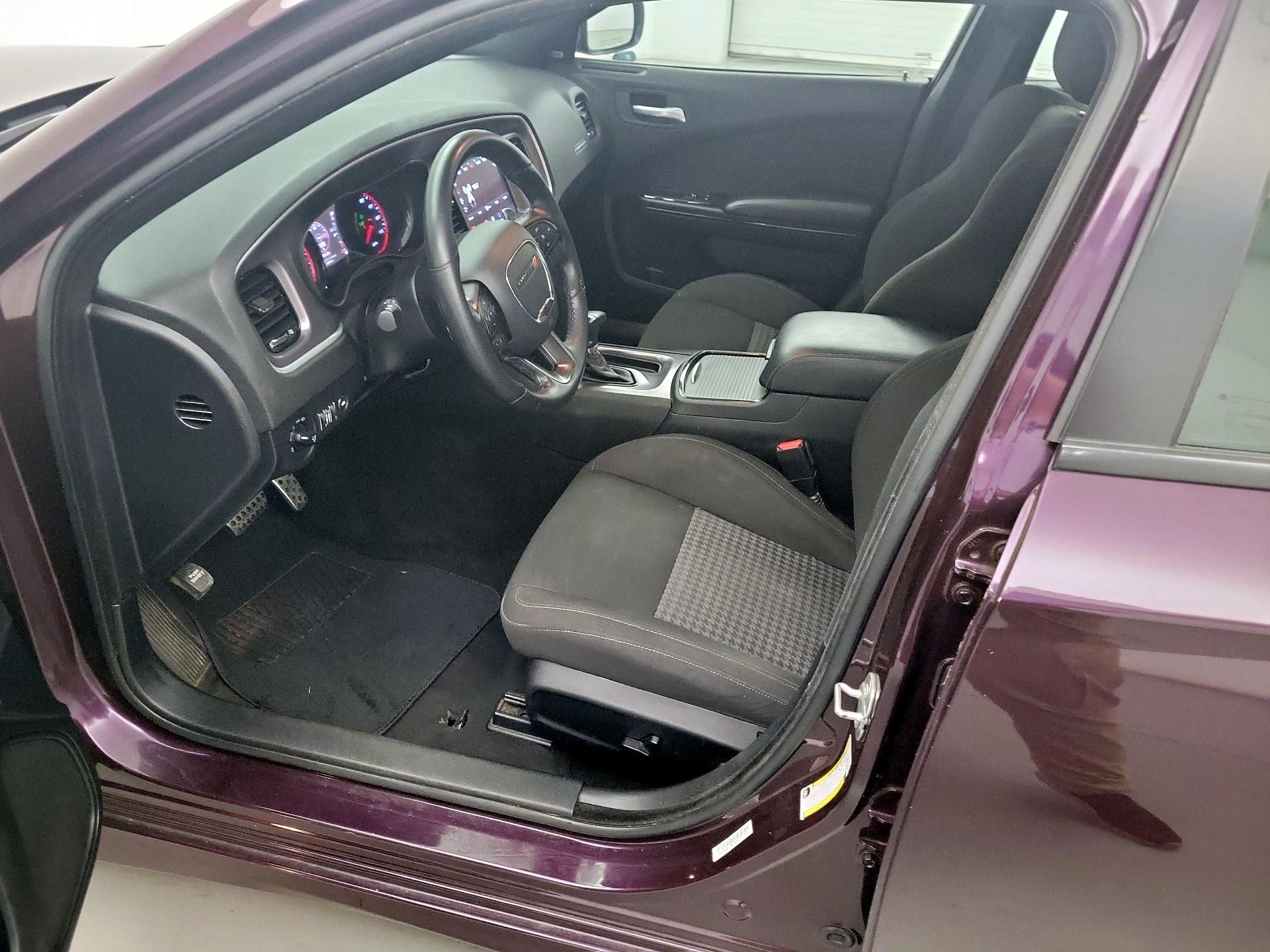 Thumbnail: 2021 Dodge Charger - 11