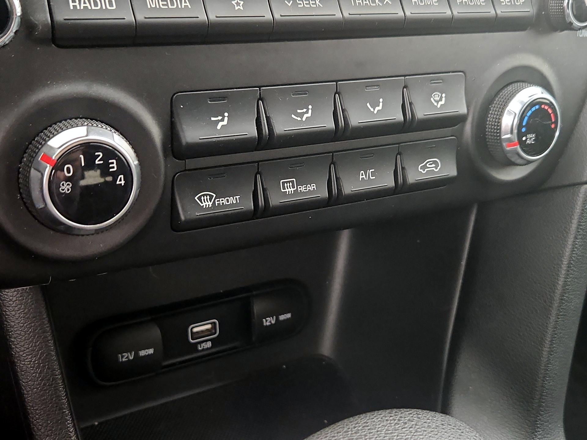 Thumbnail: 2020 Kia Sportage - 16