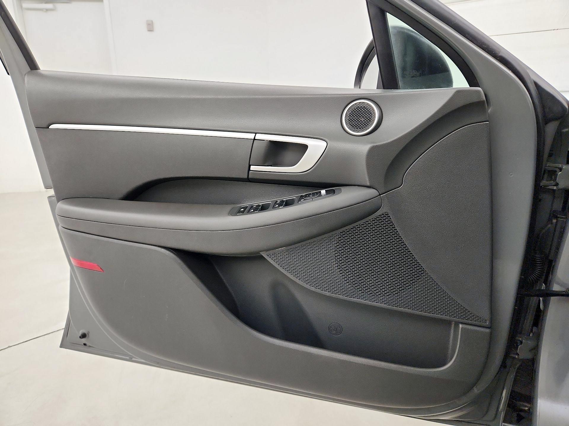 Thumbnail: 2020 Hyundai Sonata - 12