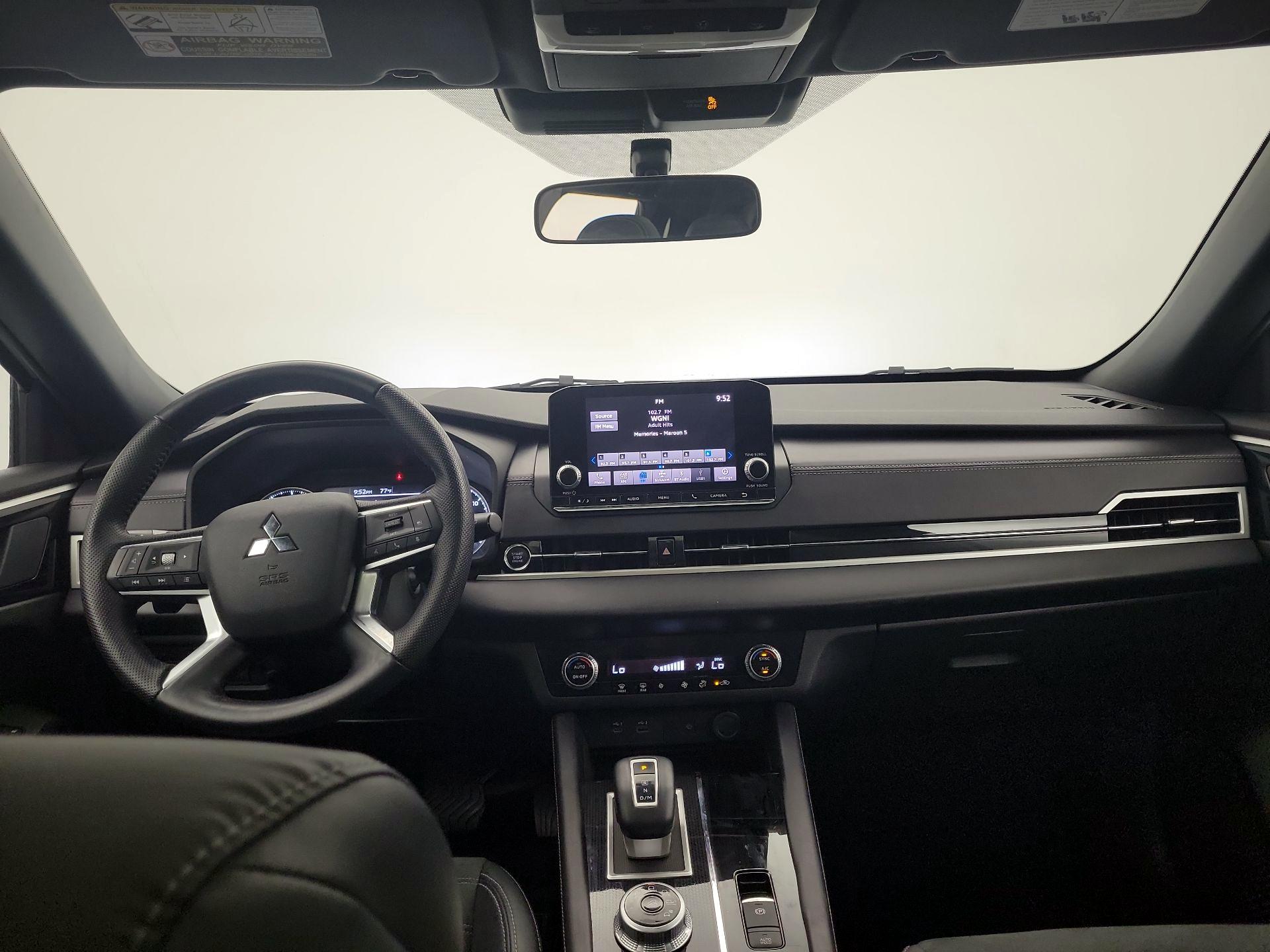Thumbnail: 2022 Mitsubishi Outlander - 9