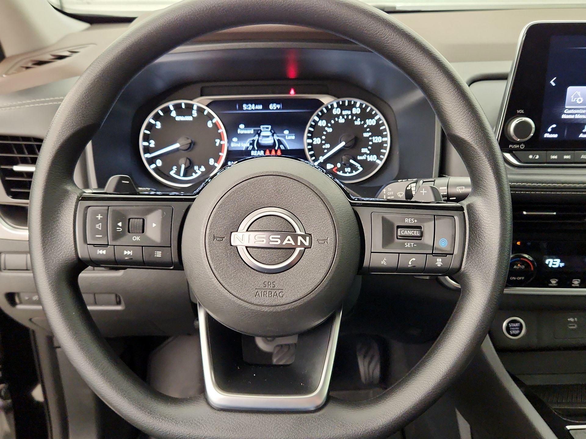 Thumbnail: 2022 Nissan Rogue - 10