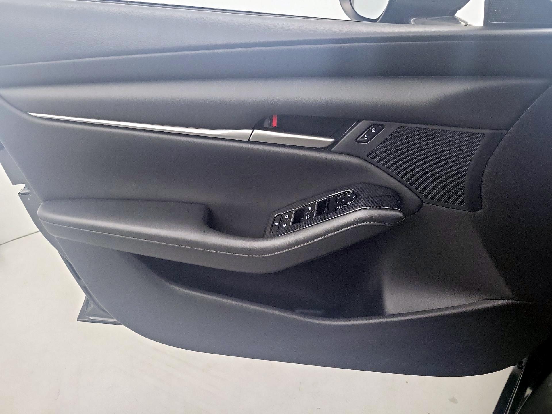 Thumbnail: 2023 Mazda Mazda3 - 12