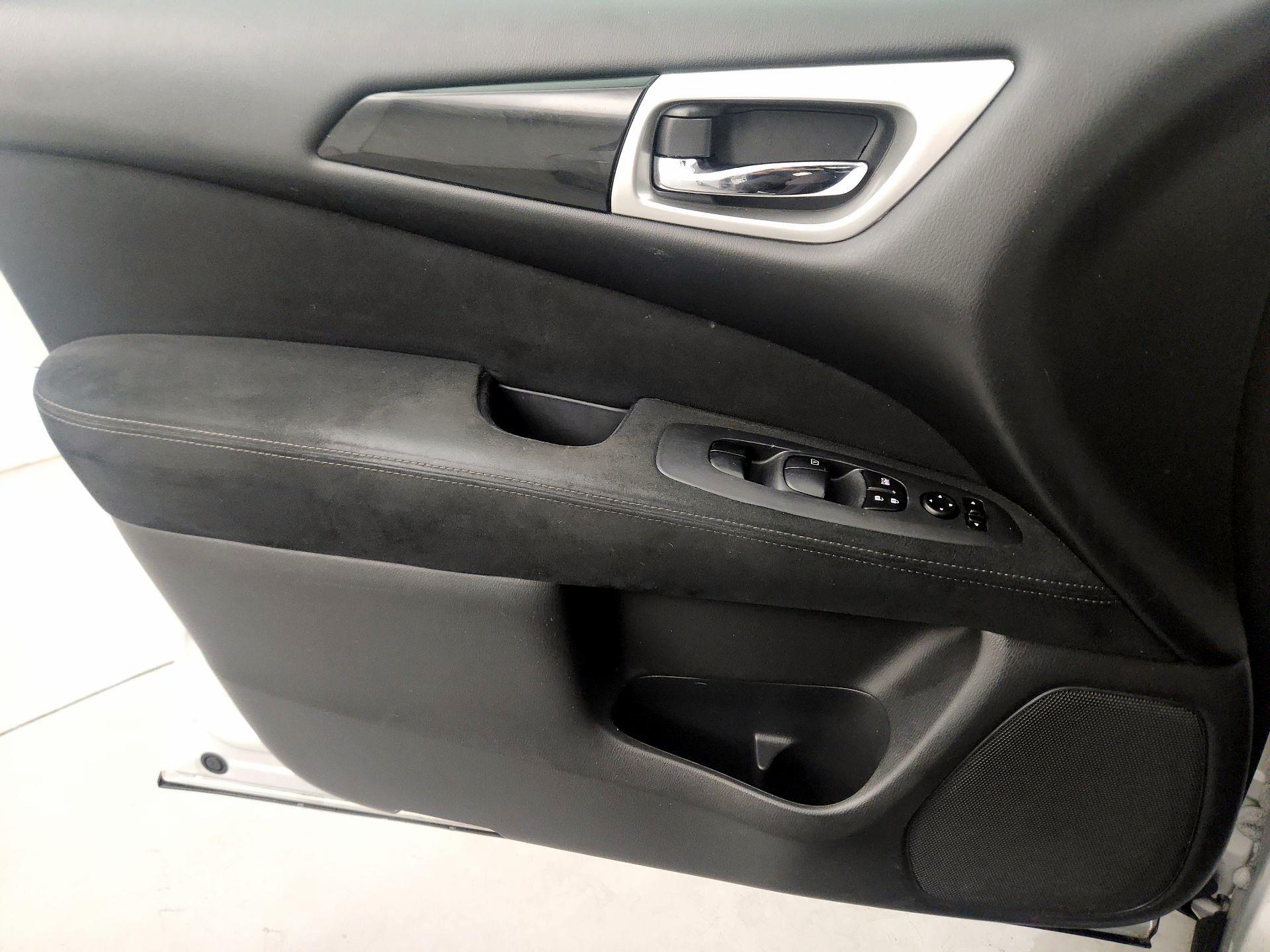 Thumbnail: 2016 Nissan Pathfinder - 12