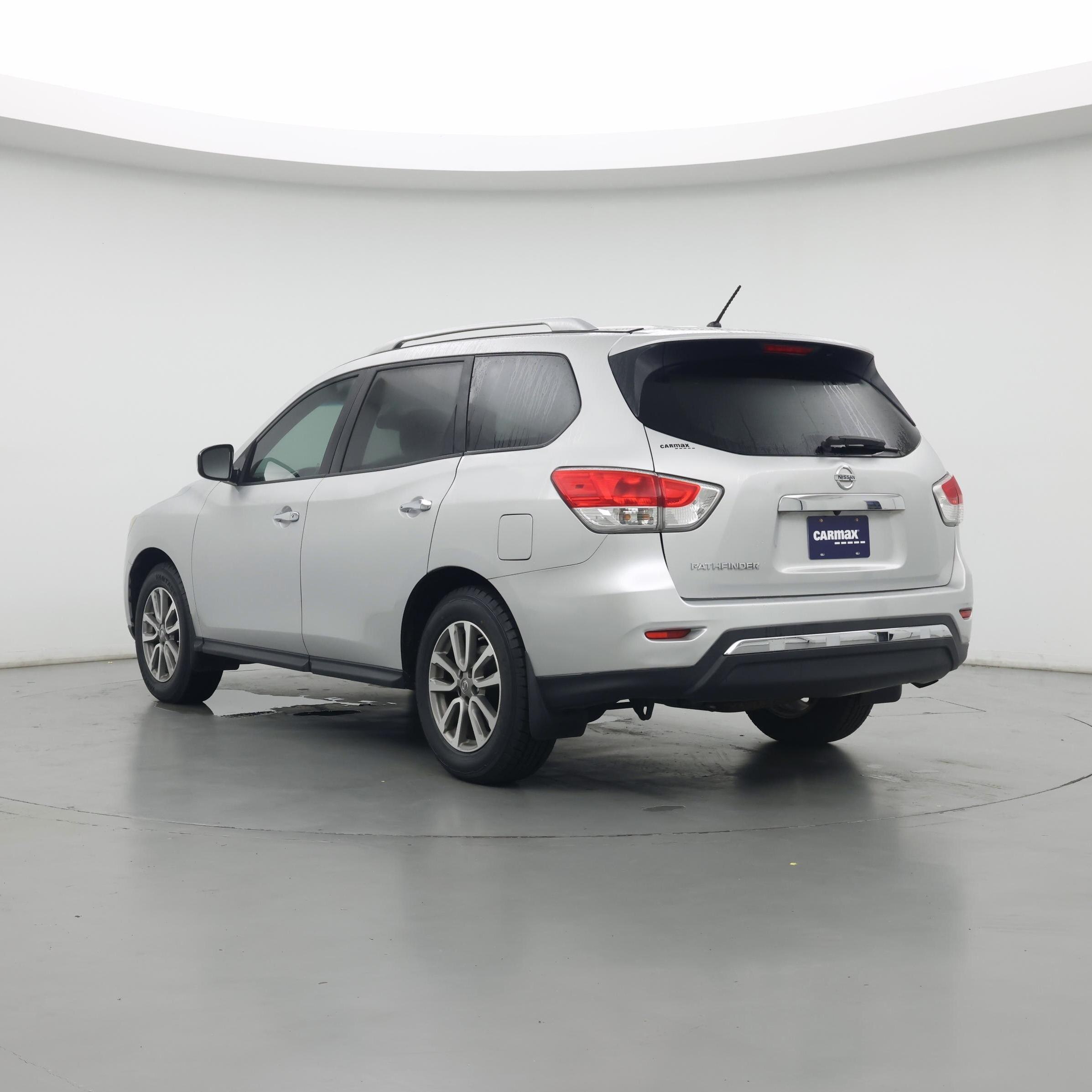 Thumbnail: 2016 Nissan Pathfinder - 2