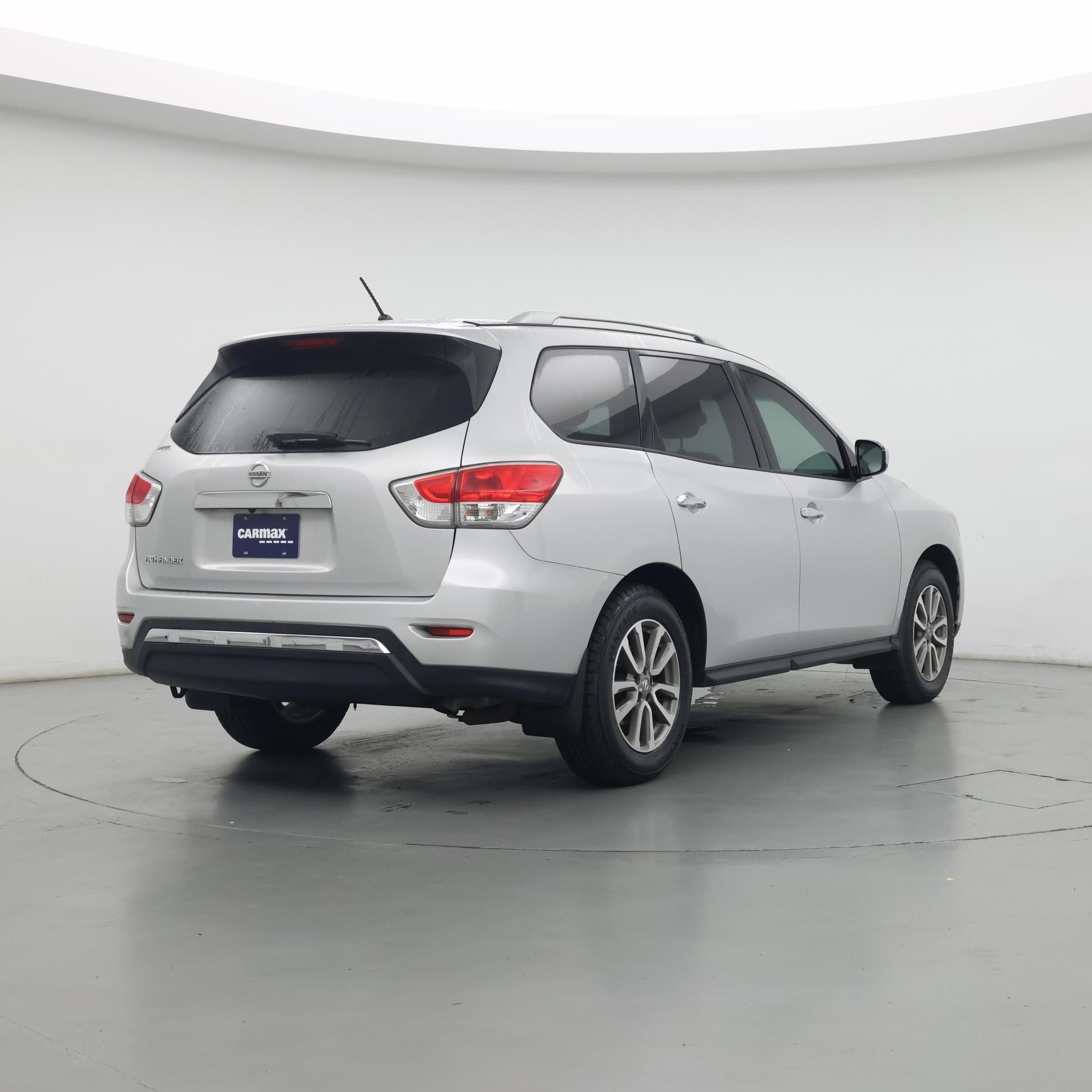 Thumbnail: 2016 Nissan Pathfinder - 8