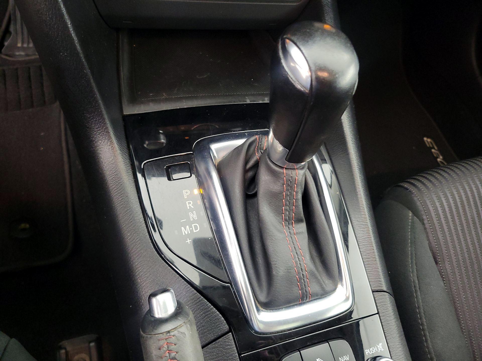 Thumbnail: 2015 Mazda Mazda3 - 17