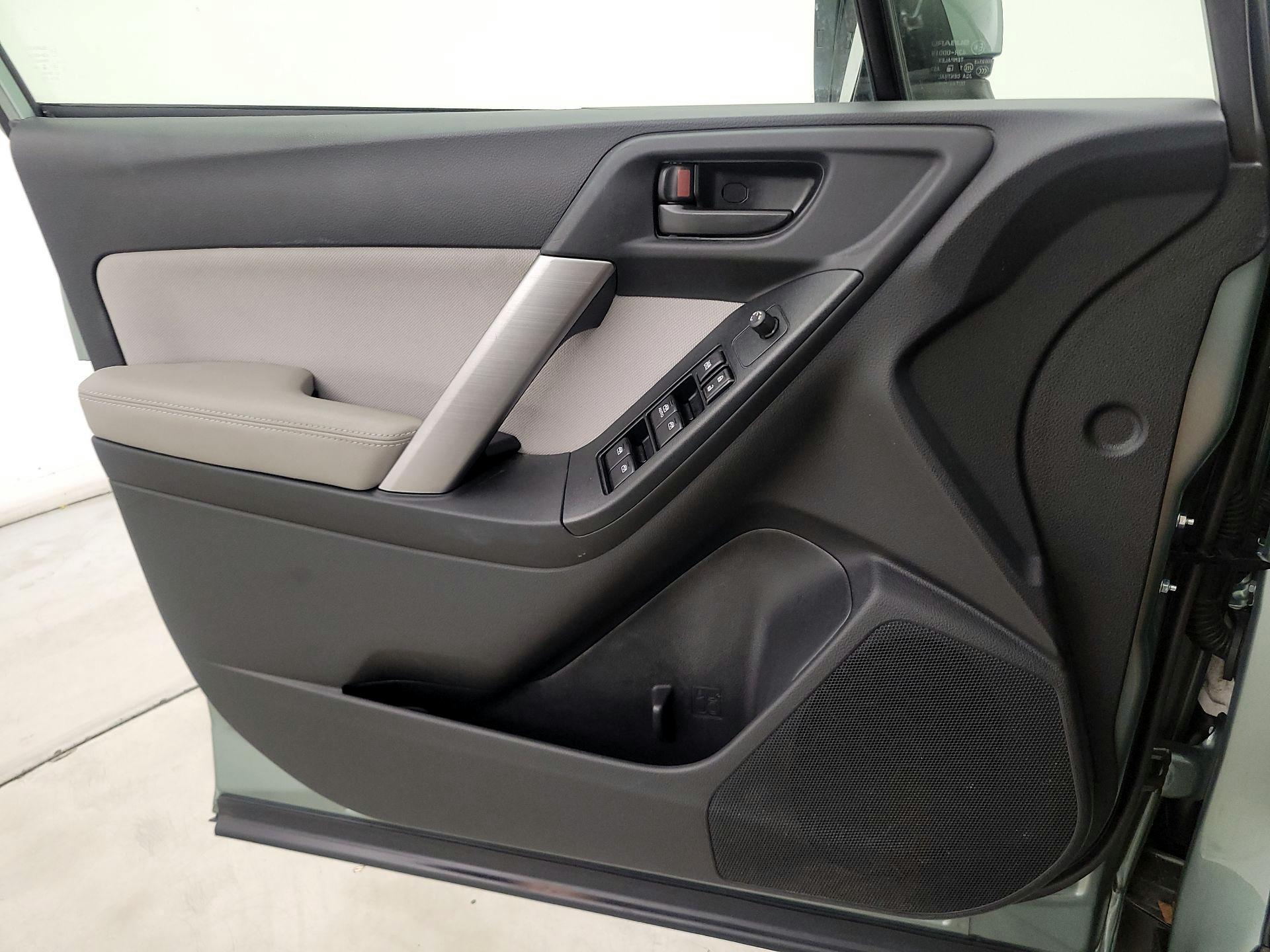 Thumbnail: 2016 Subaru Forester - 12