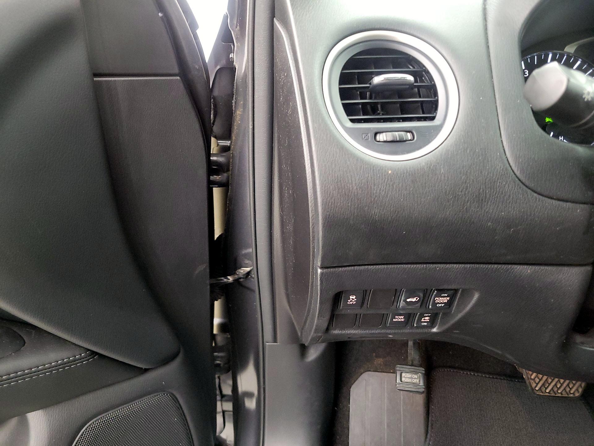 Thumbnail: 2014 Nissan Pathfinder - 13