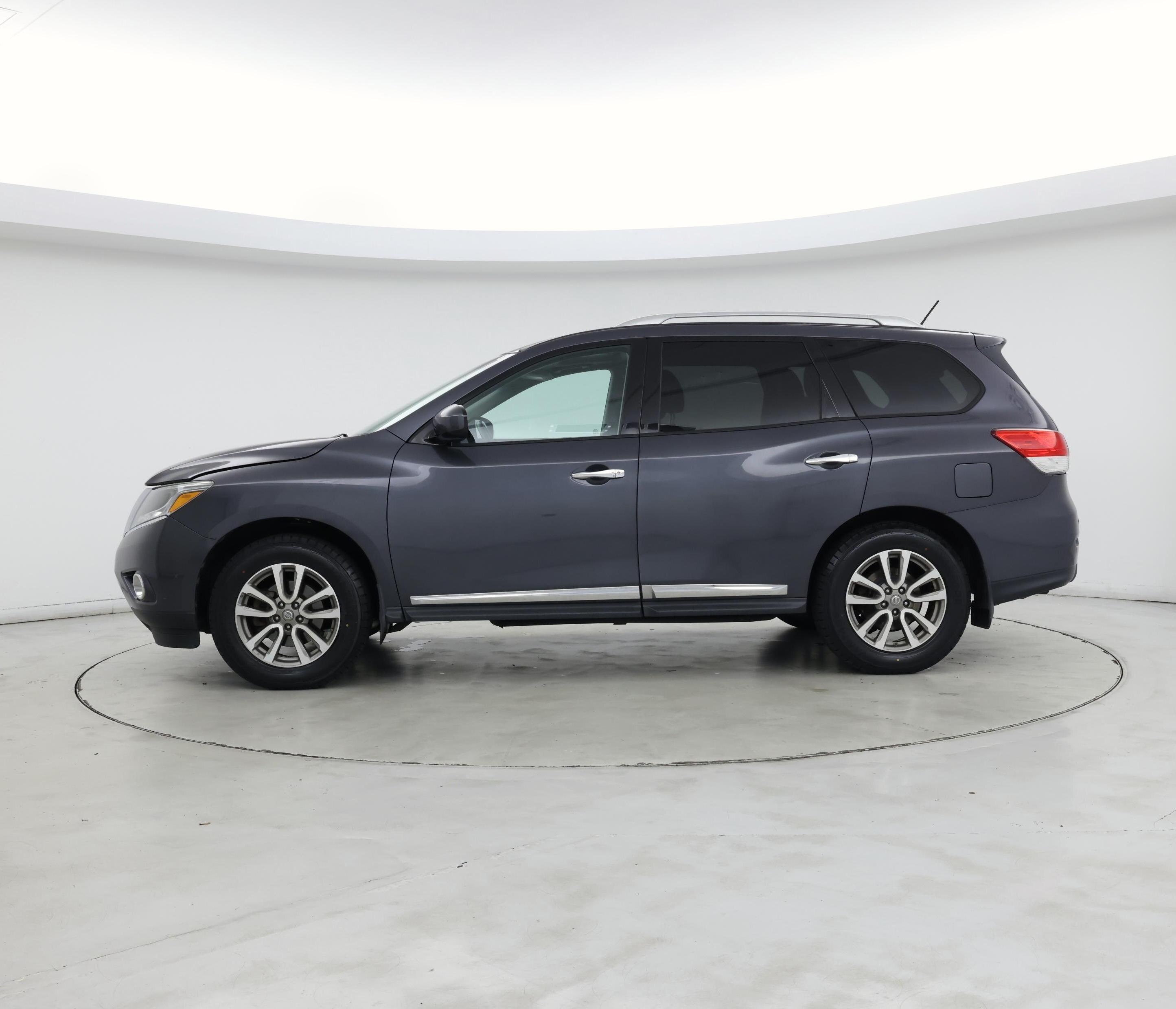 Thumbnail: 2014 Nissan Pathfinder - 3