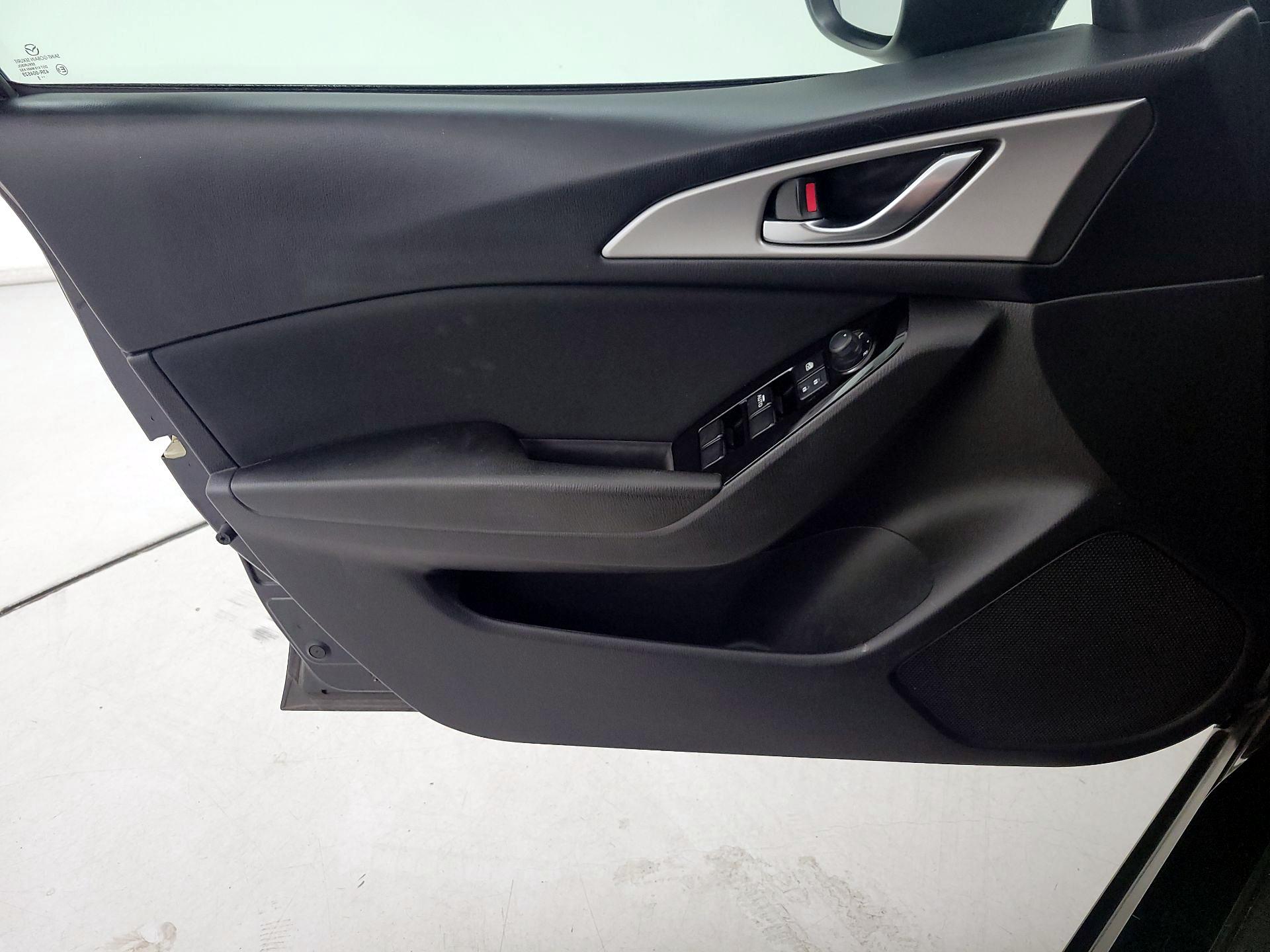 Thumbnail: 2018 Mazda Mazda3 - 12
