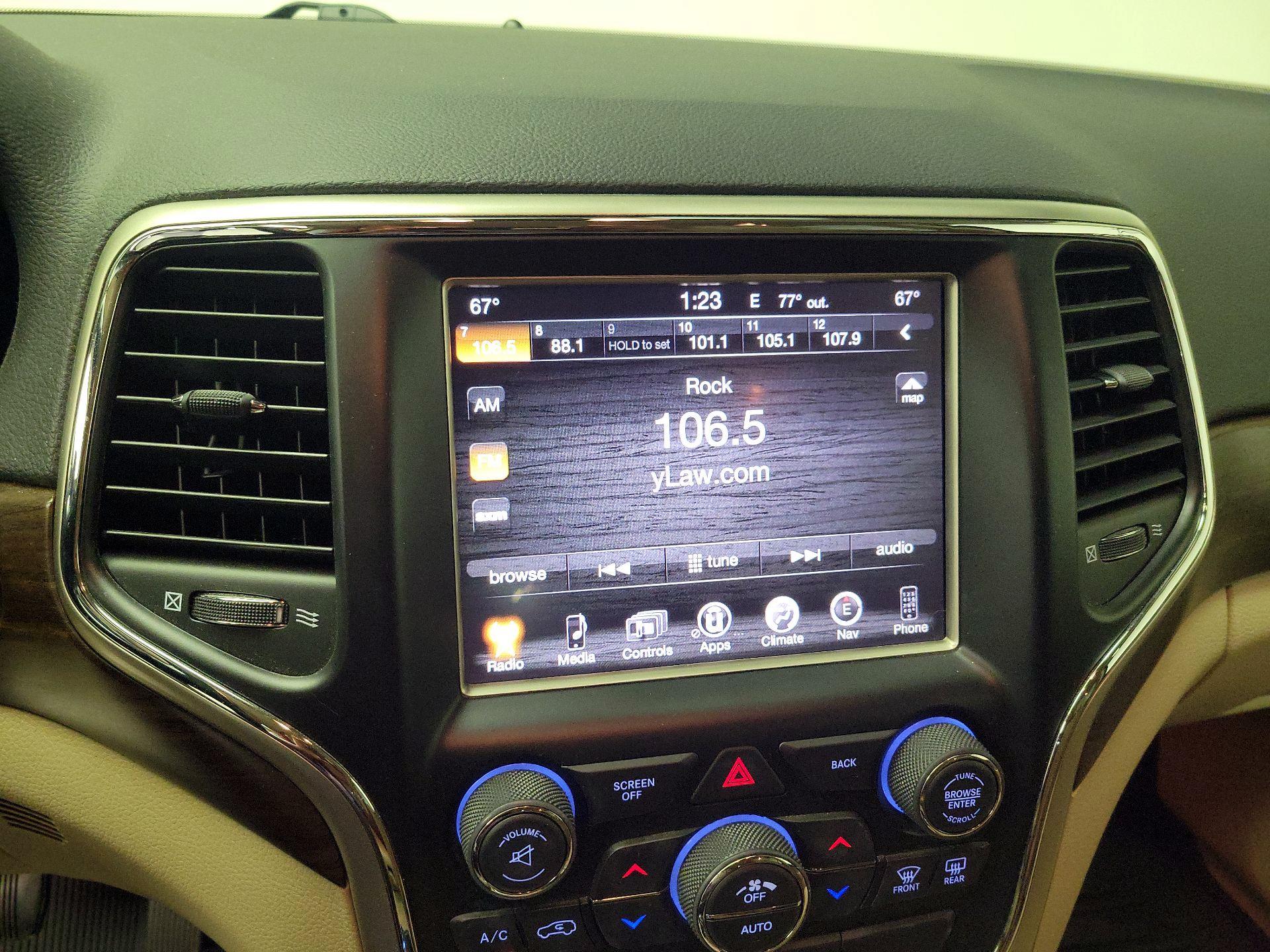 Thumbnail: 2015 Jeep Grand Cherokee - 16
