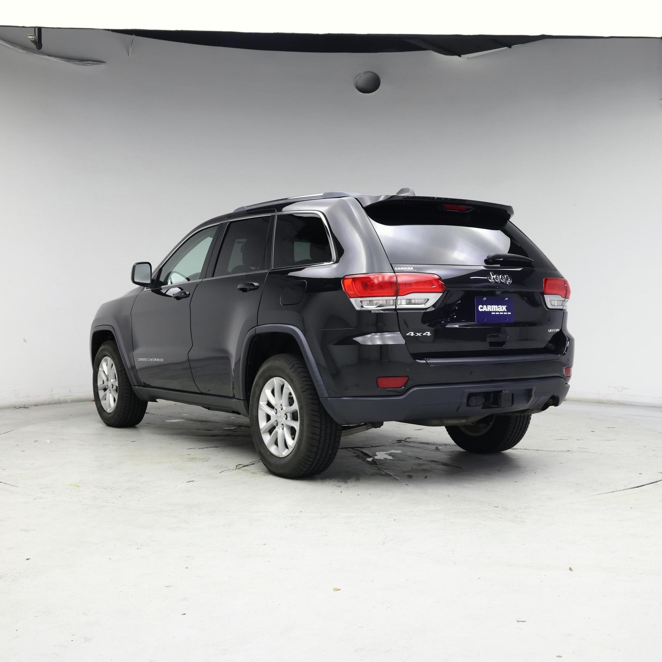 Thumbnail: 2015 Jeep Grand Cherokee - 2