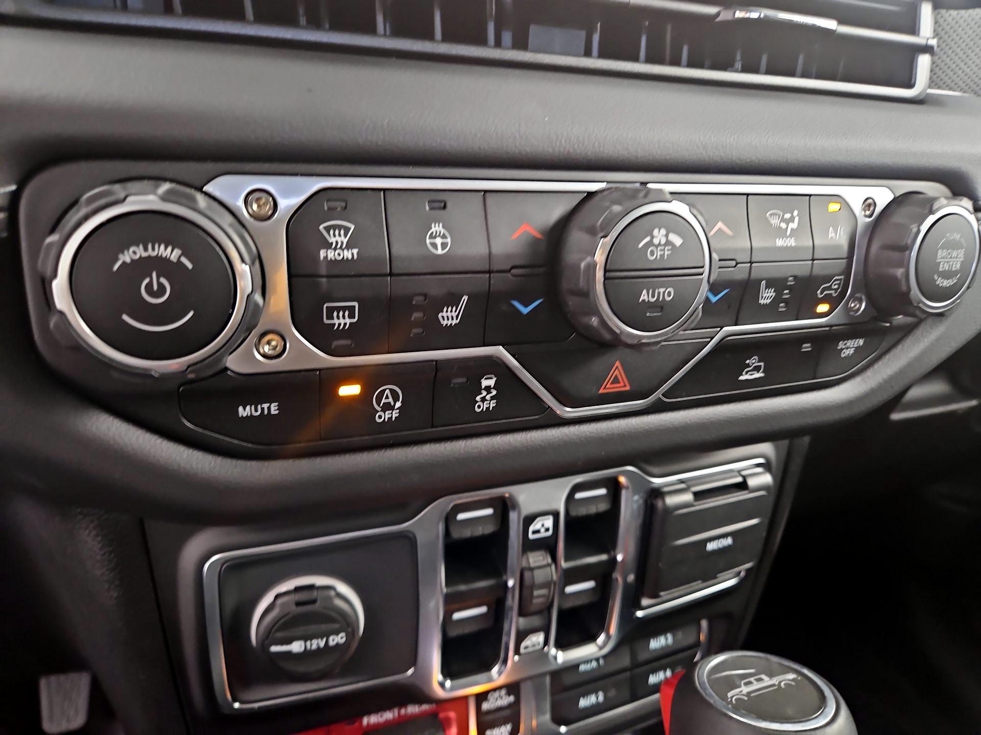 Thumbnail: 2025 Jeep Gladiator - 17