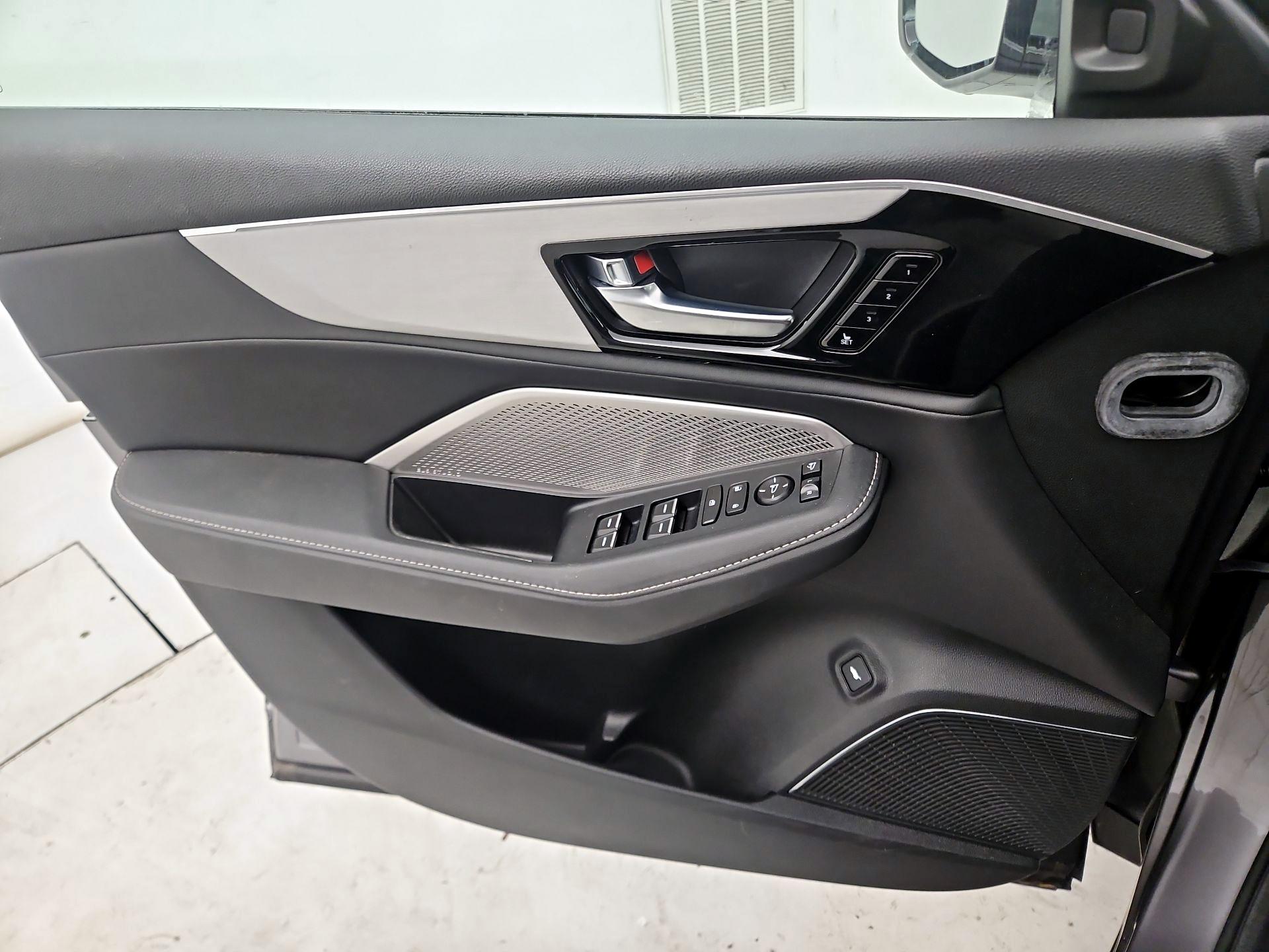 Thumbnail: 2023 Acura MDX - 12
