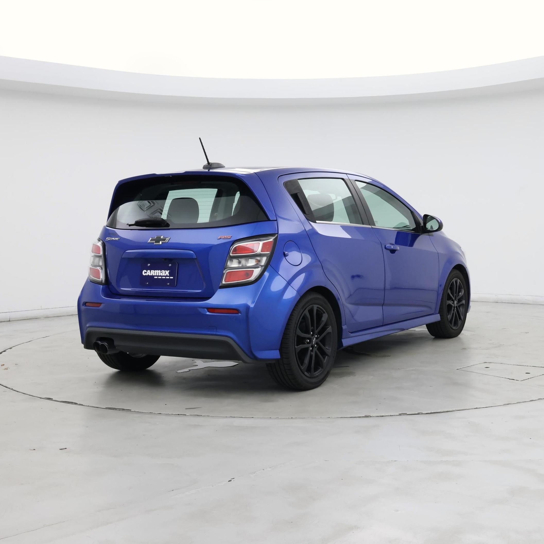Thumbnail: 2019 Chevrolet Sonic - 8
