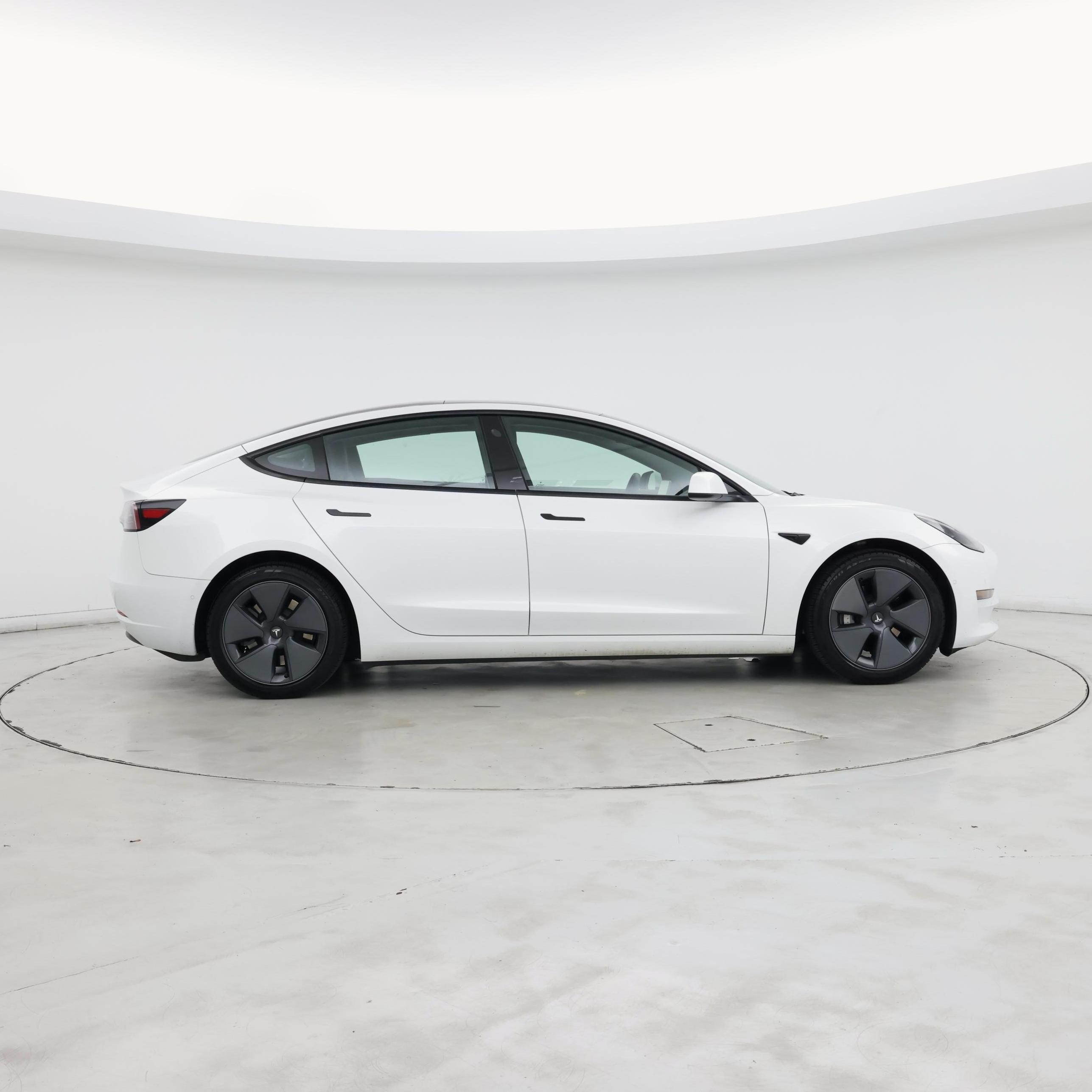 Thumbnail: 2021 Tesla Model 3 - 7