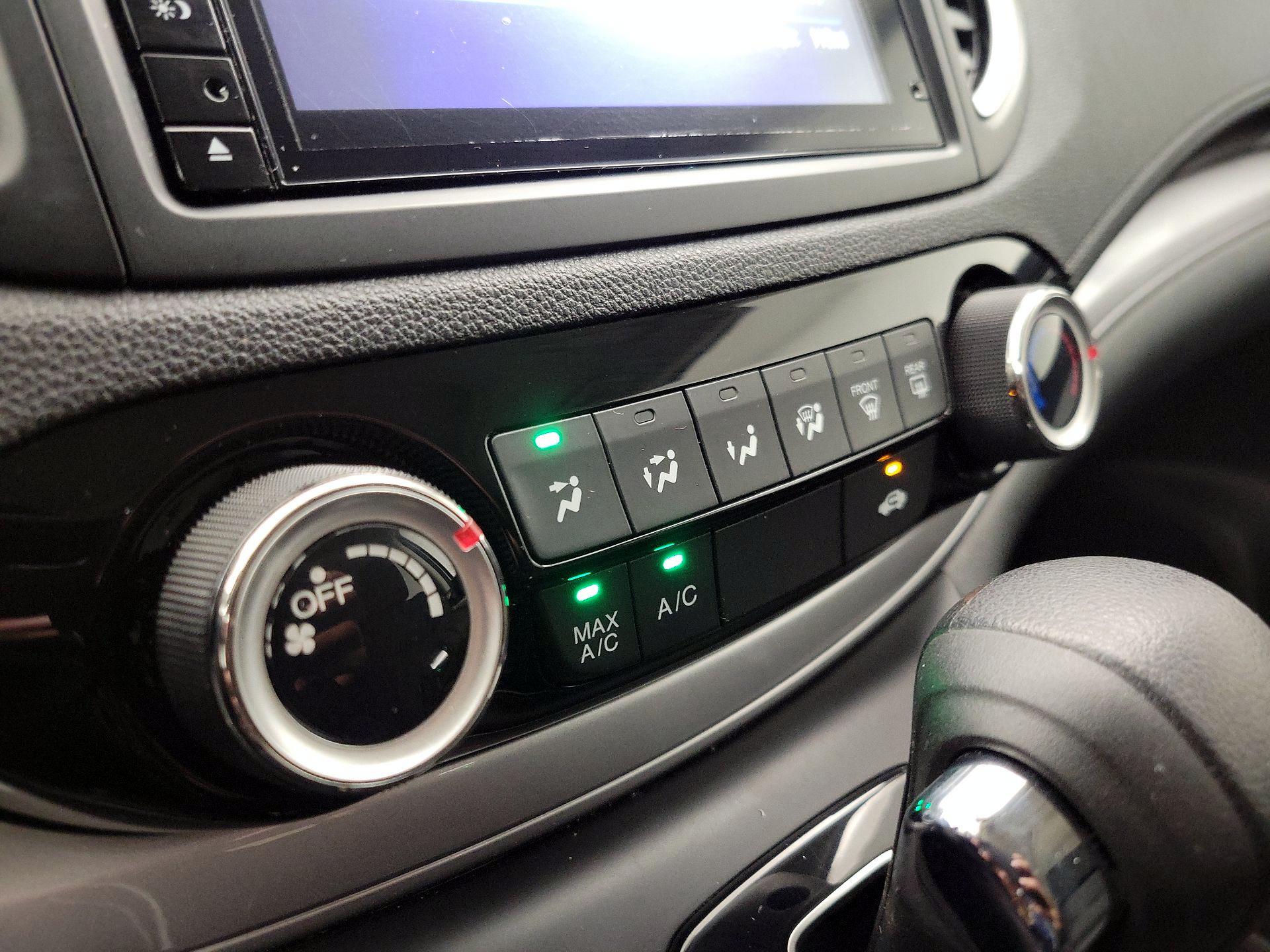 Thumbnail: 2015 Honda CR-V - 16