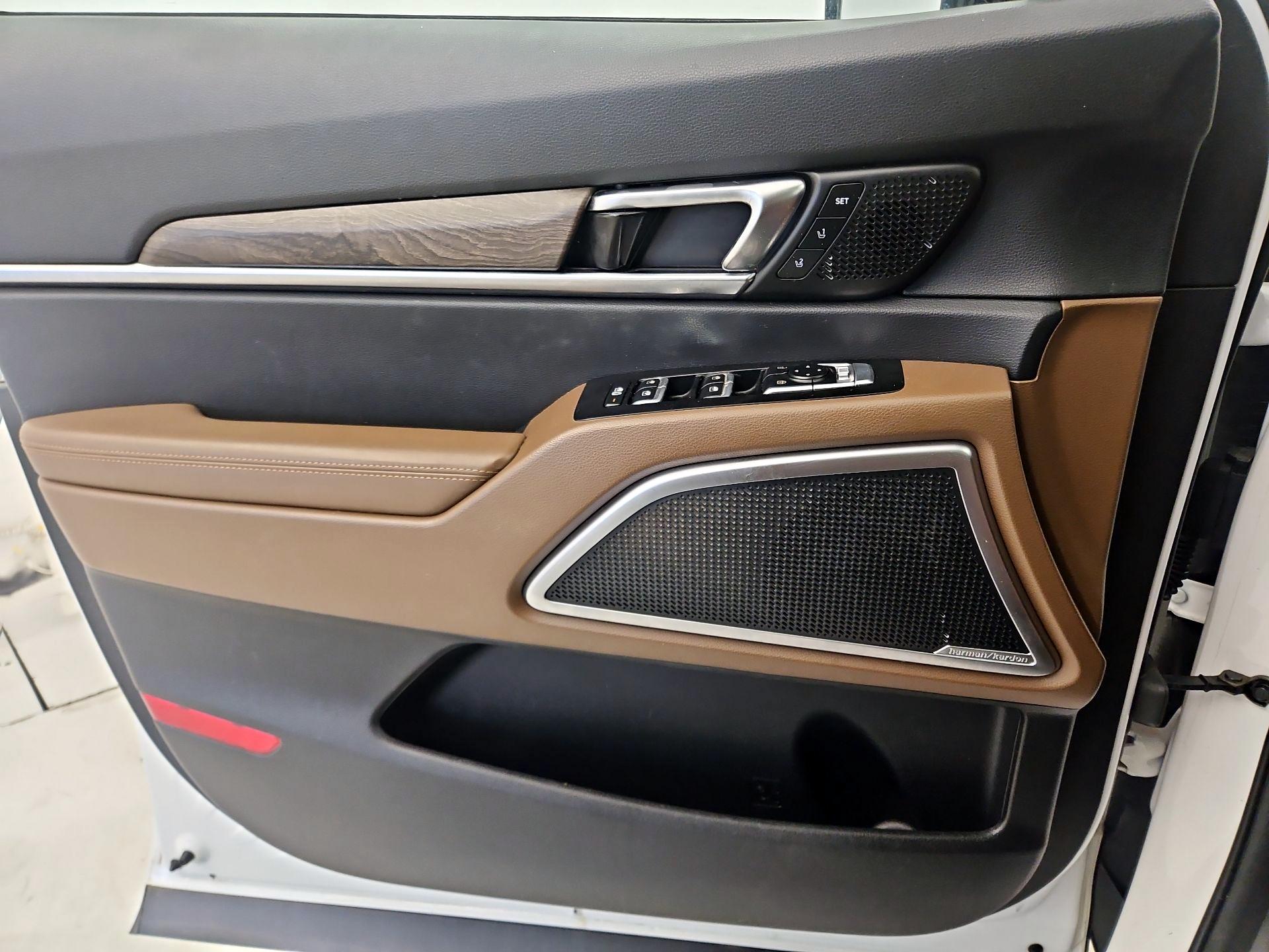Thumbnail: 2020 Kia Telluride - 12