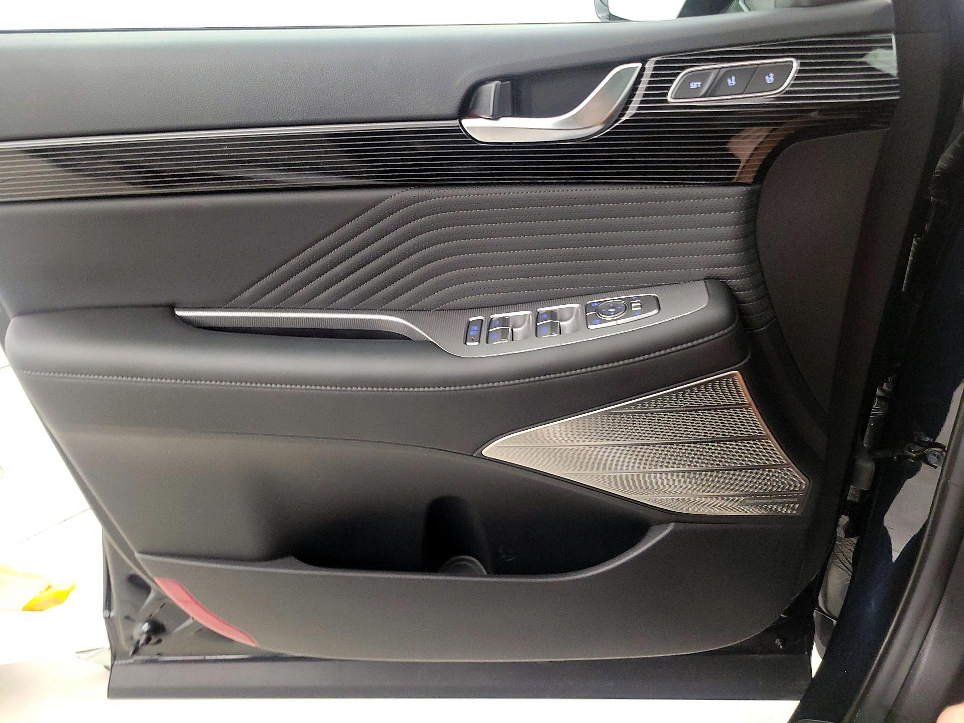 Thumbnail: 2025 Hyundai Palisade - 12