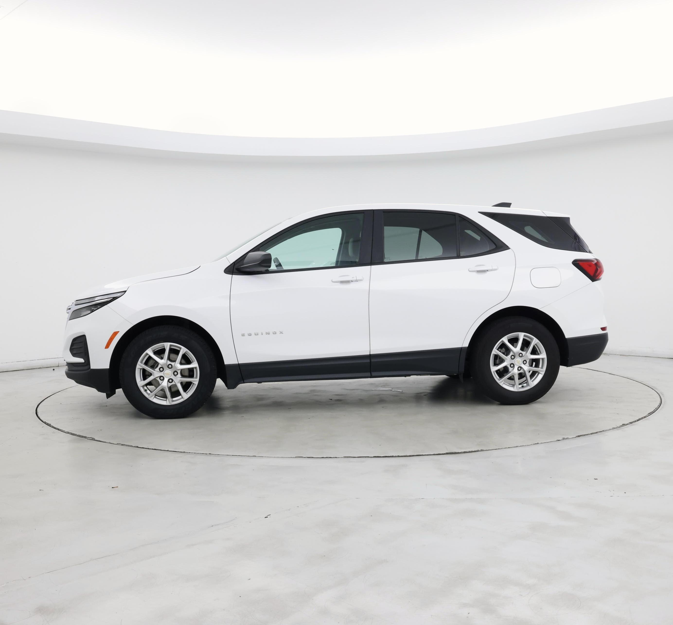 Thumbnail: 2023 Chevrolet Equinox - 3