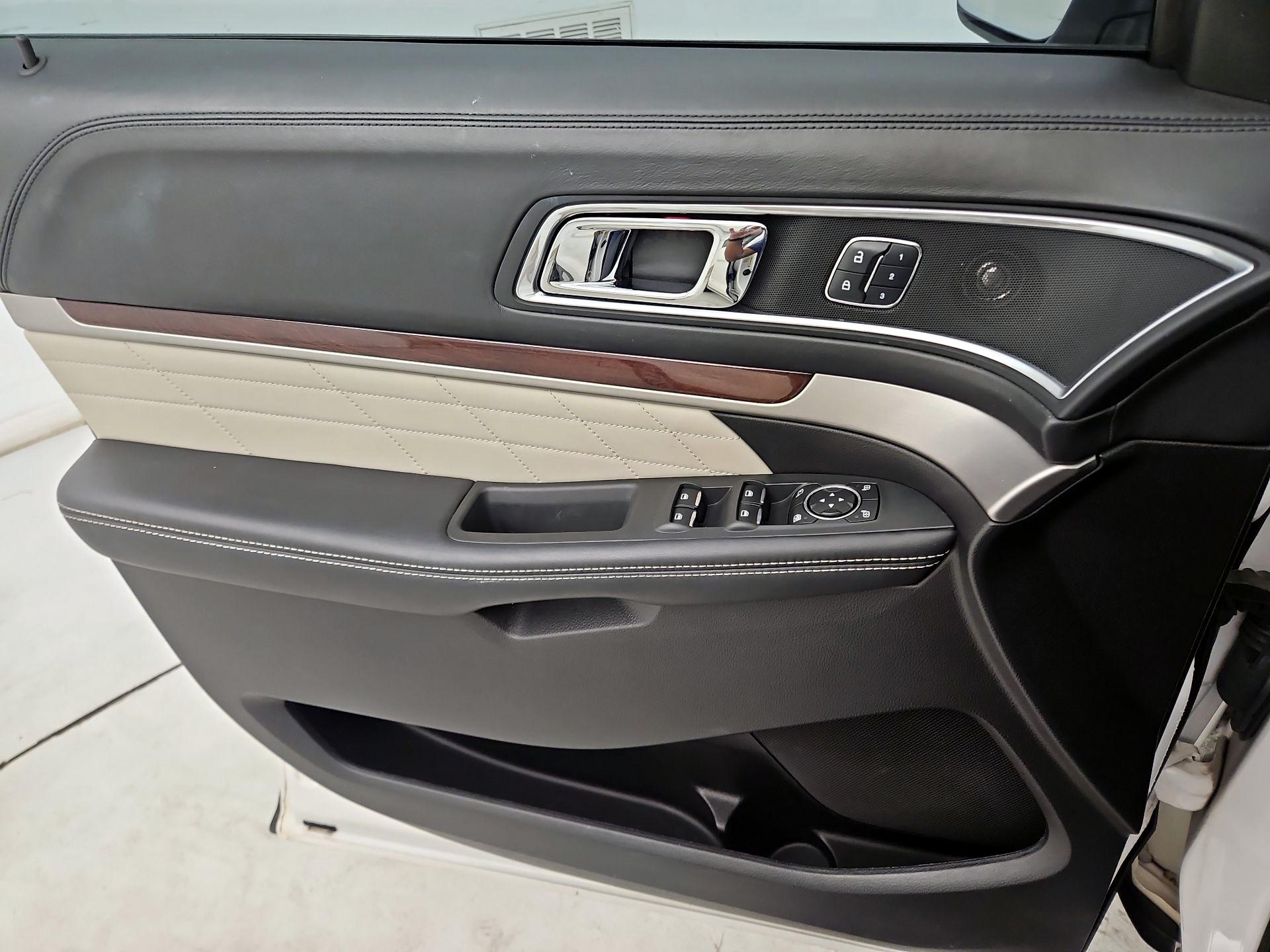 Thumbnail: 2017 Ford Explorer - 12