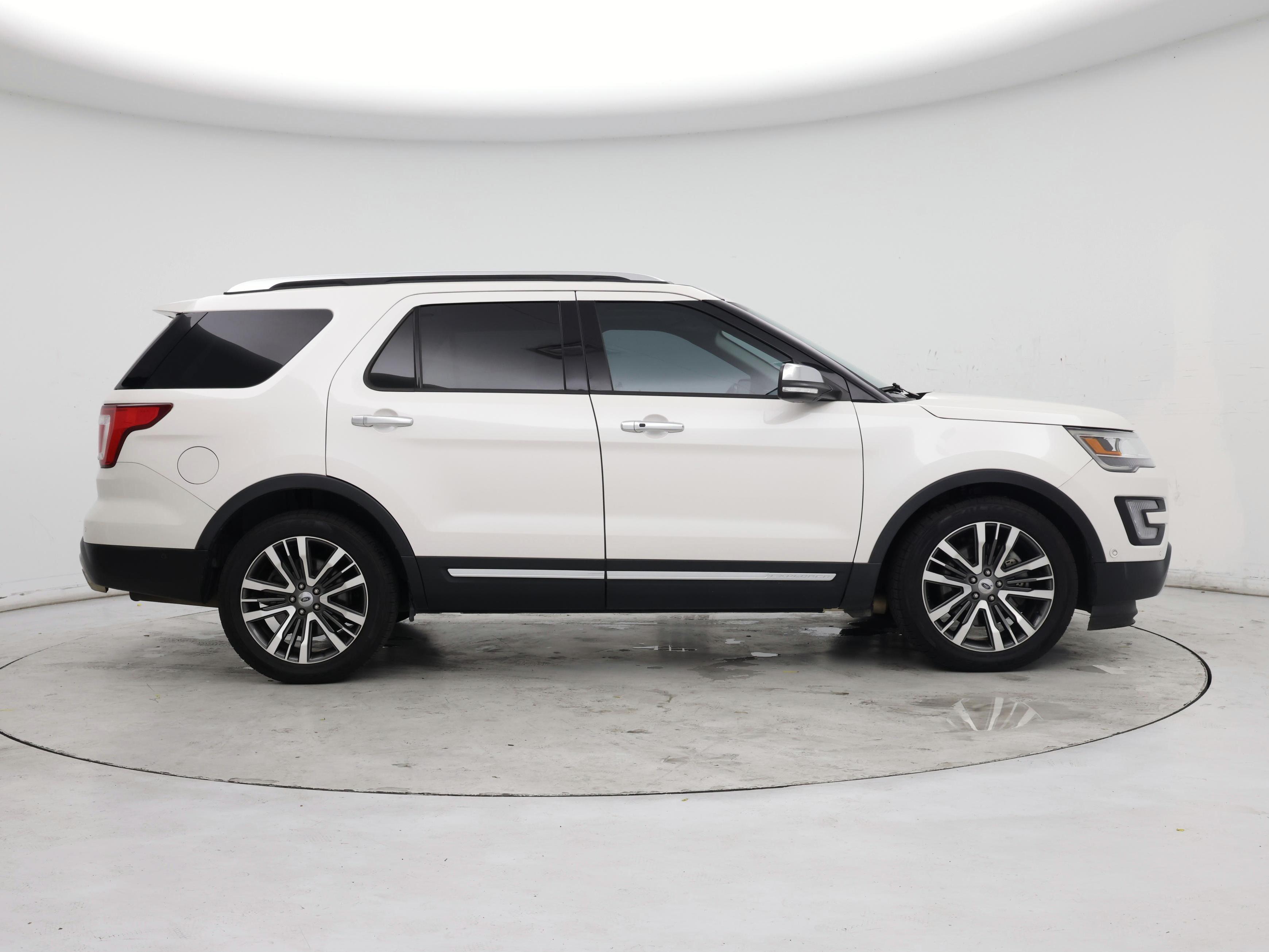 Thumbnail: 2017 Ford Explorer - 7