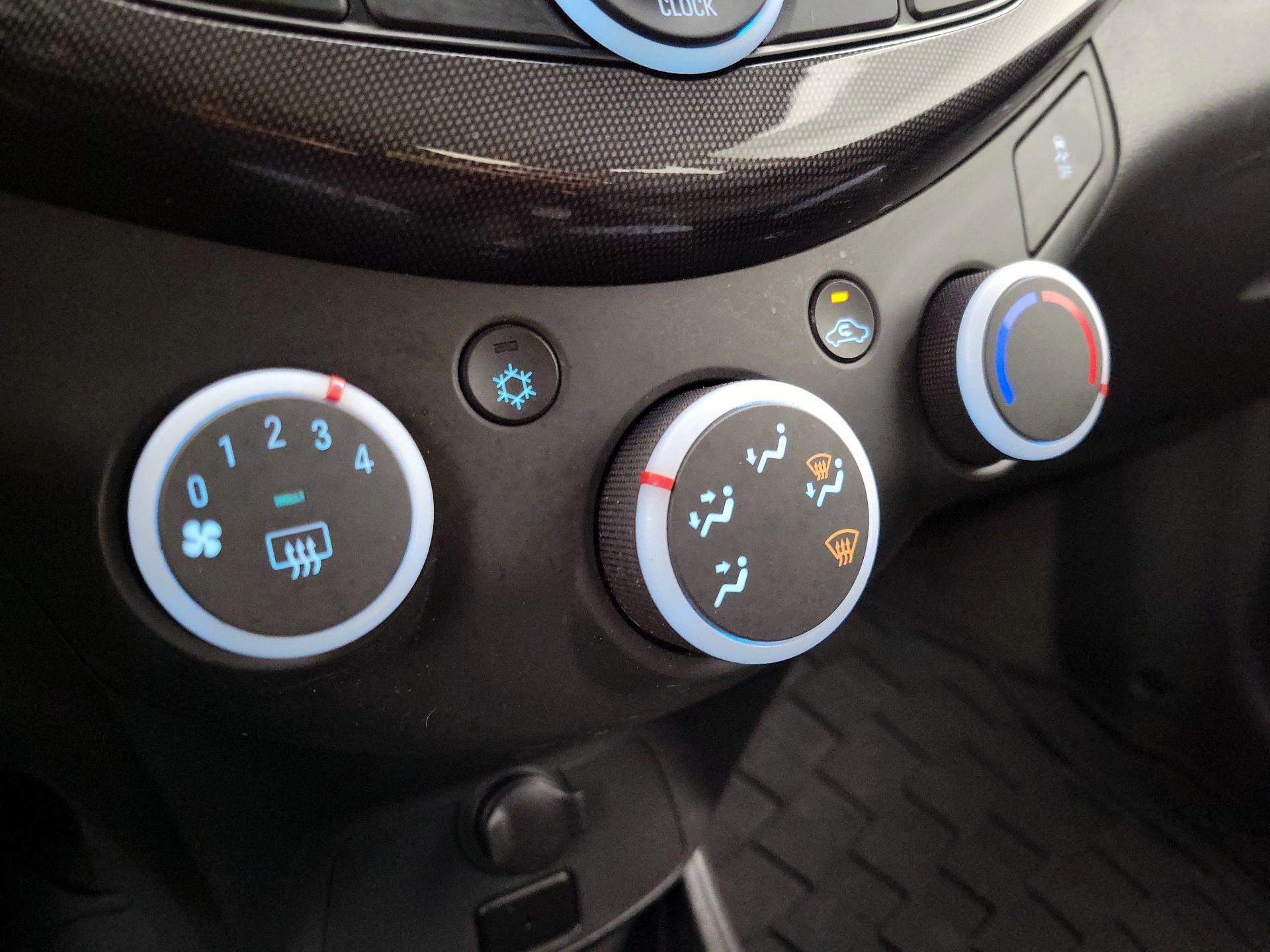 Thumbnail: 2014 Chevrolet Spark - 15