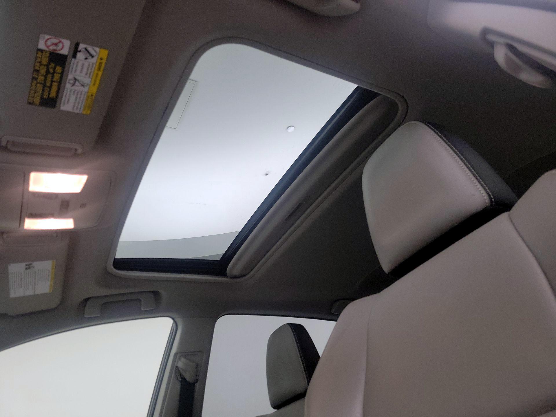 Thumbnail: 2017 Toyota RAV4 - 19