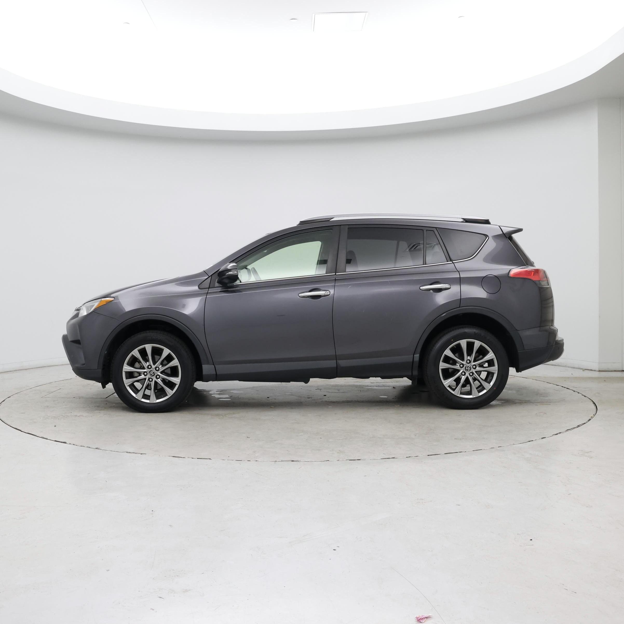 Thumbnail: 2017 Toyota RAV4 - 3