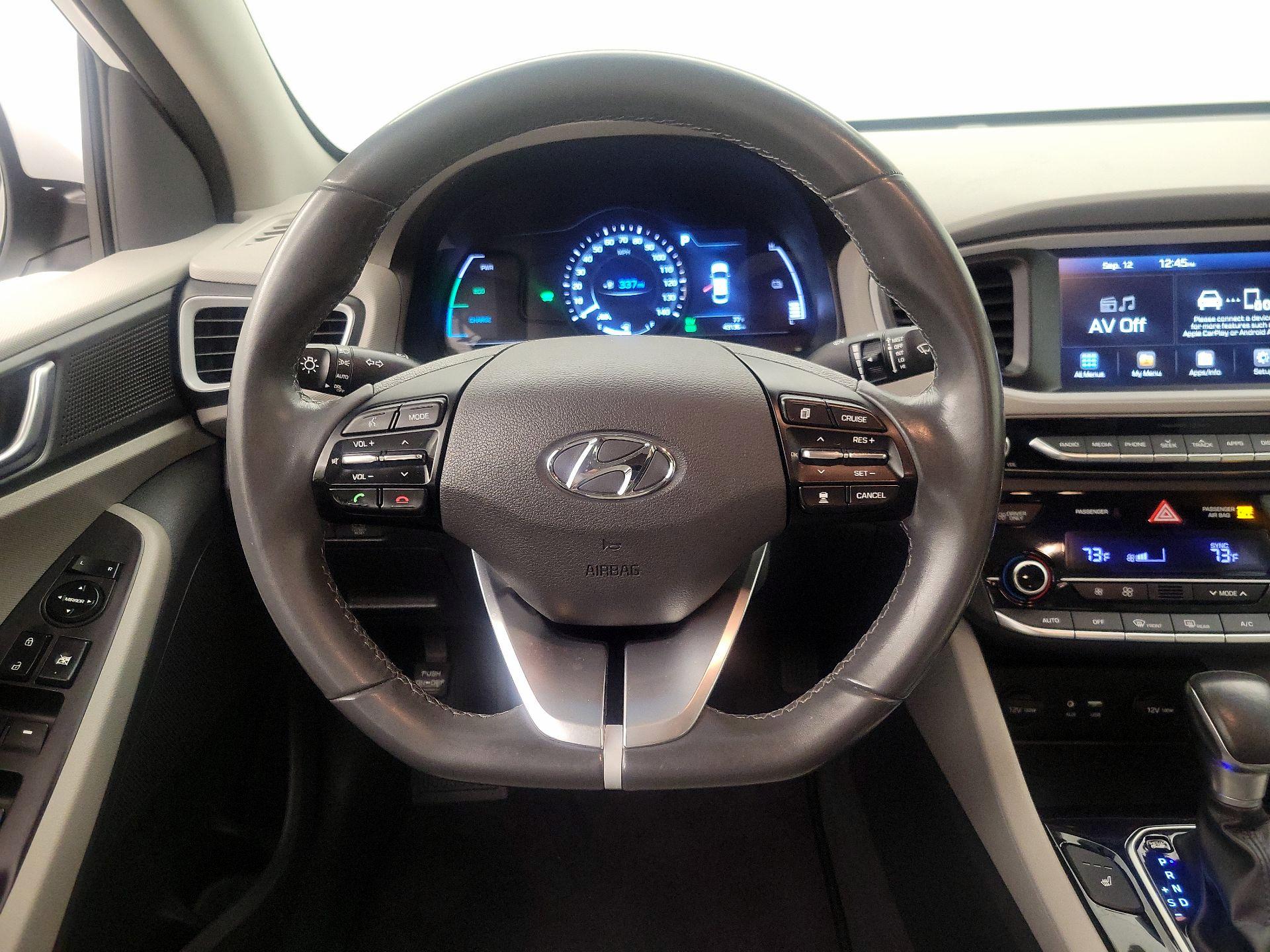 Thumbnail: 2017 Hyundai Ioniq - 10