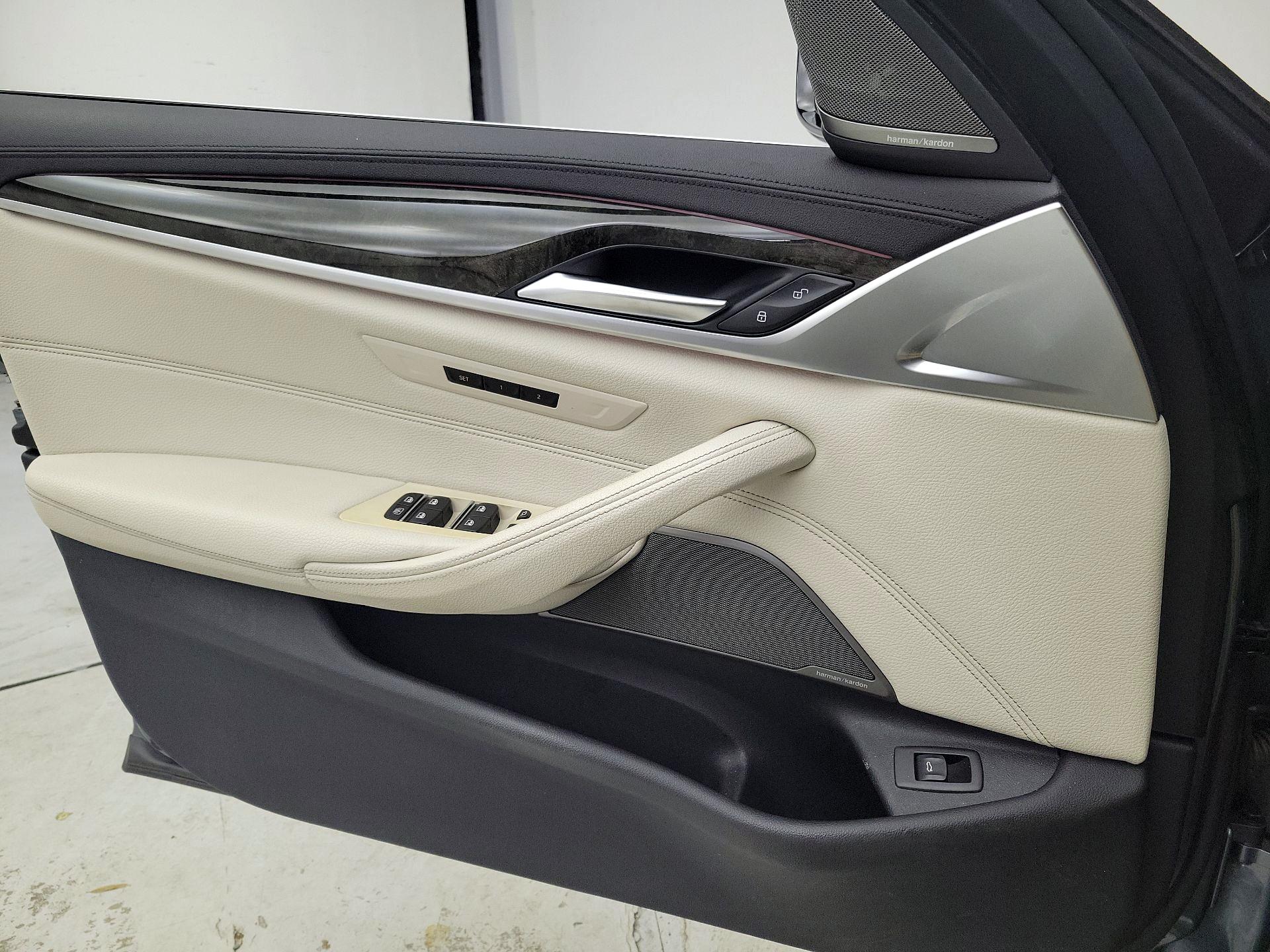 Thumbnail: 2020 BMW 5 Series - 12