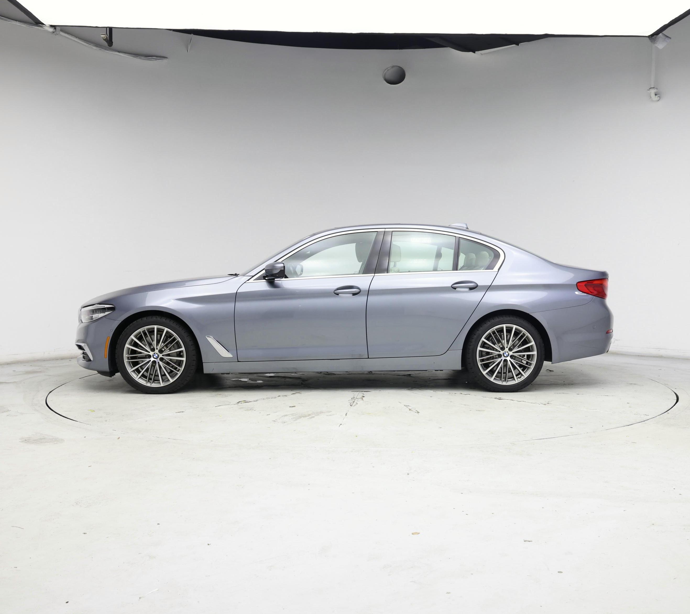 Thumbnail: 2020 BMW 5 Series - 3