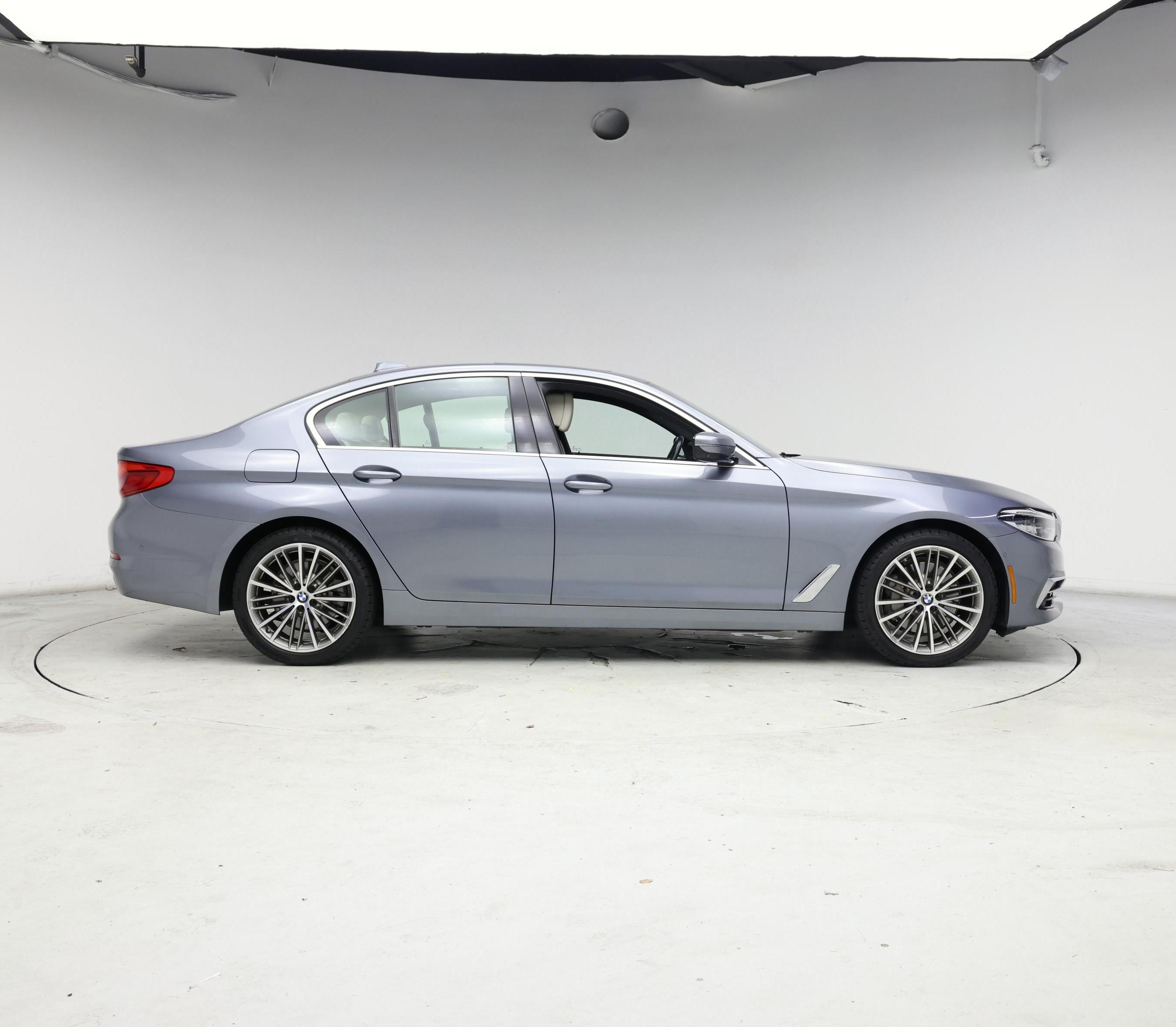Thumbnail: 2020 BMW 5 Series - 7