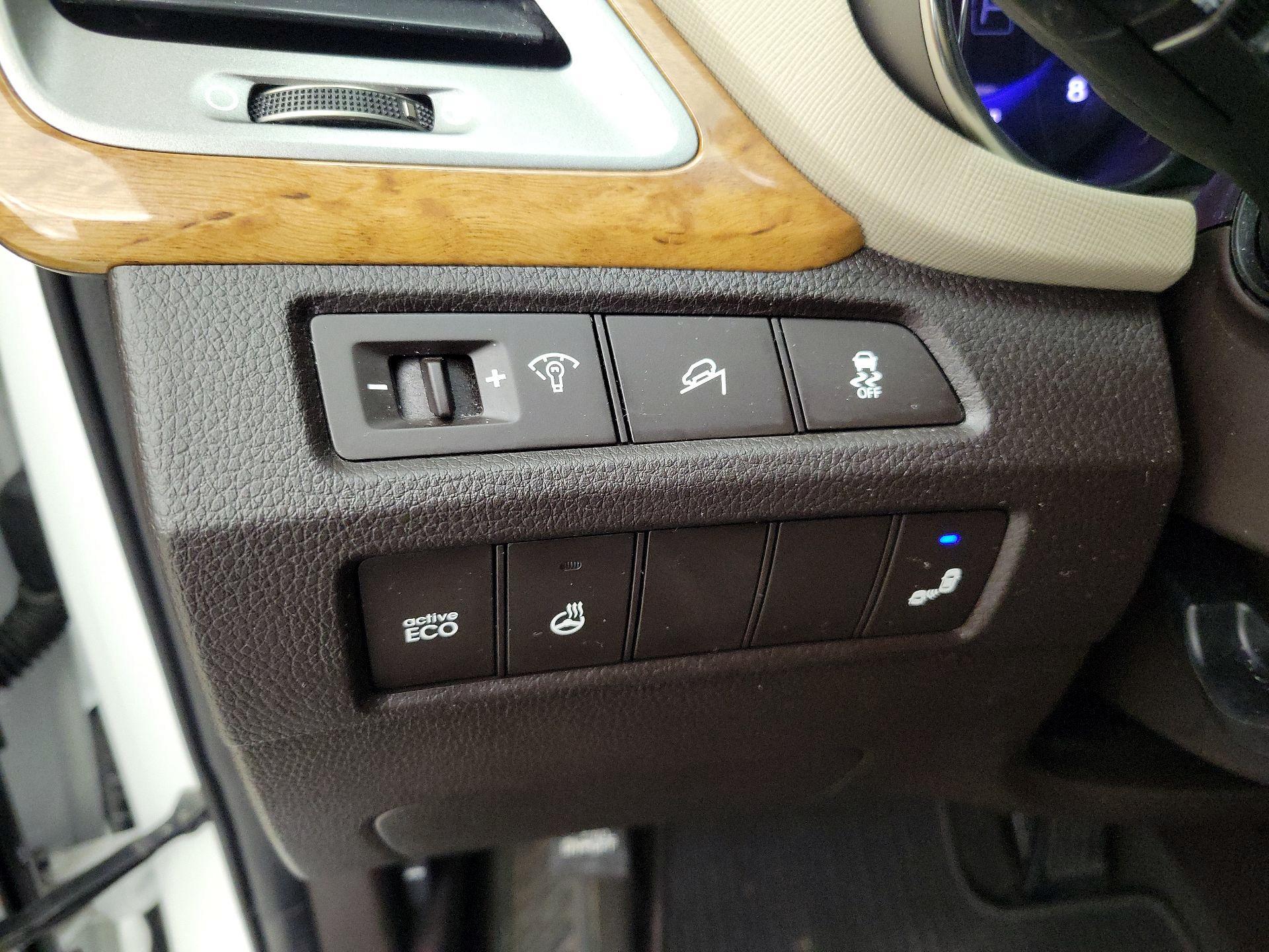 Thumbnail: 2014 Hyundai Santa Fe - 13