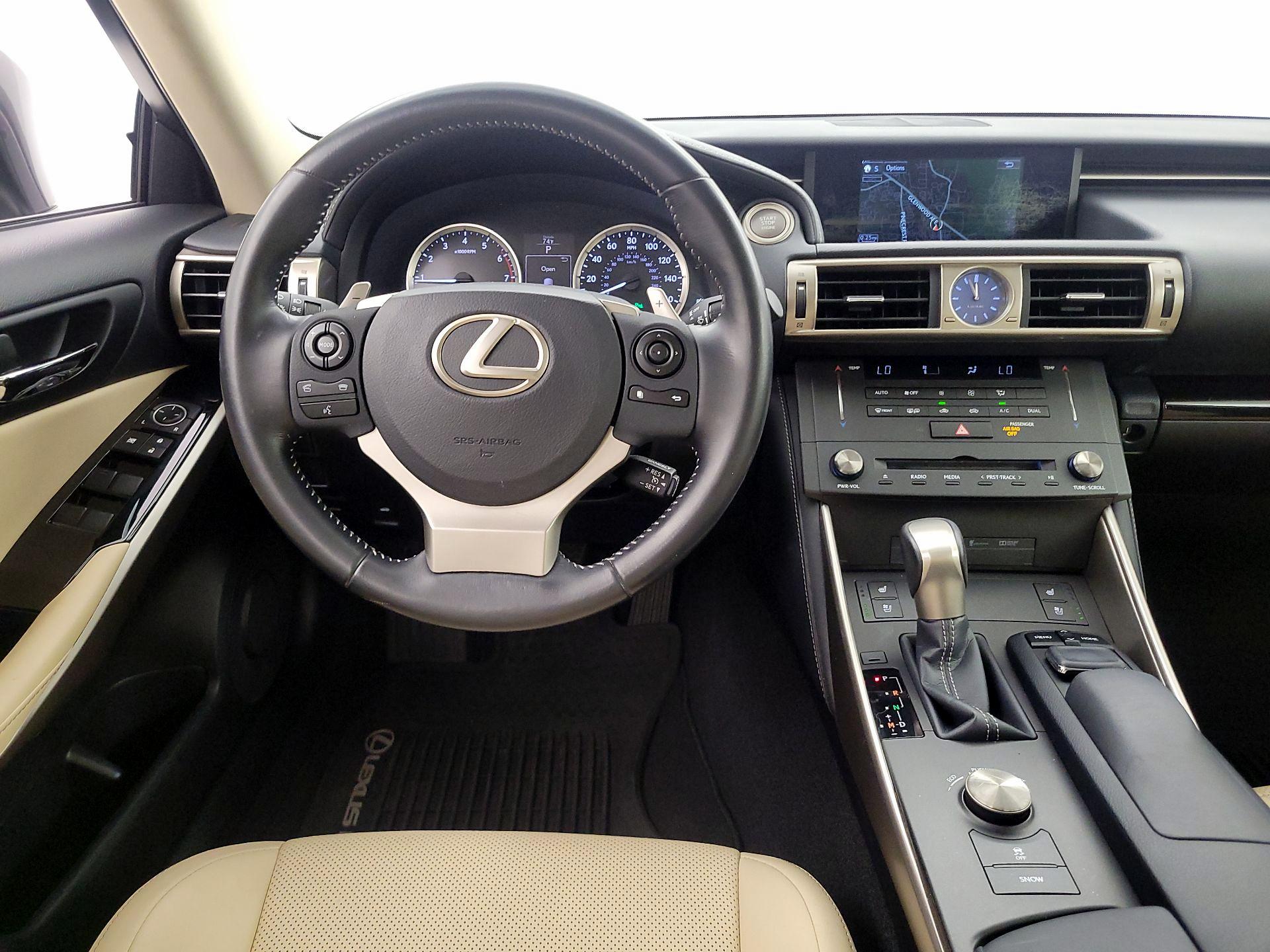 Thumbnail: 2016 Lexus IS - 10