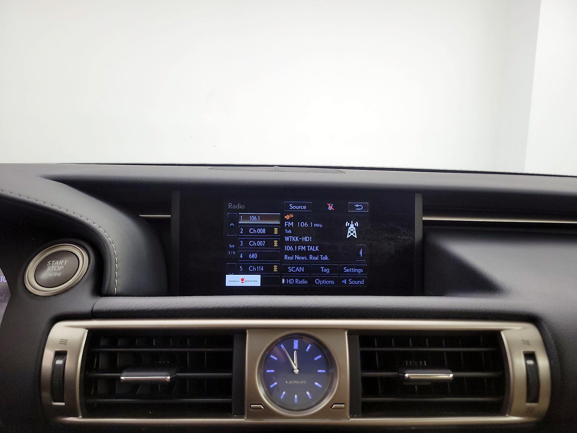 Thumbnail: 2016 Lexus IS - 16