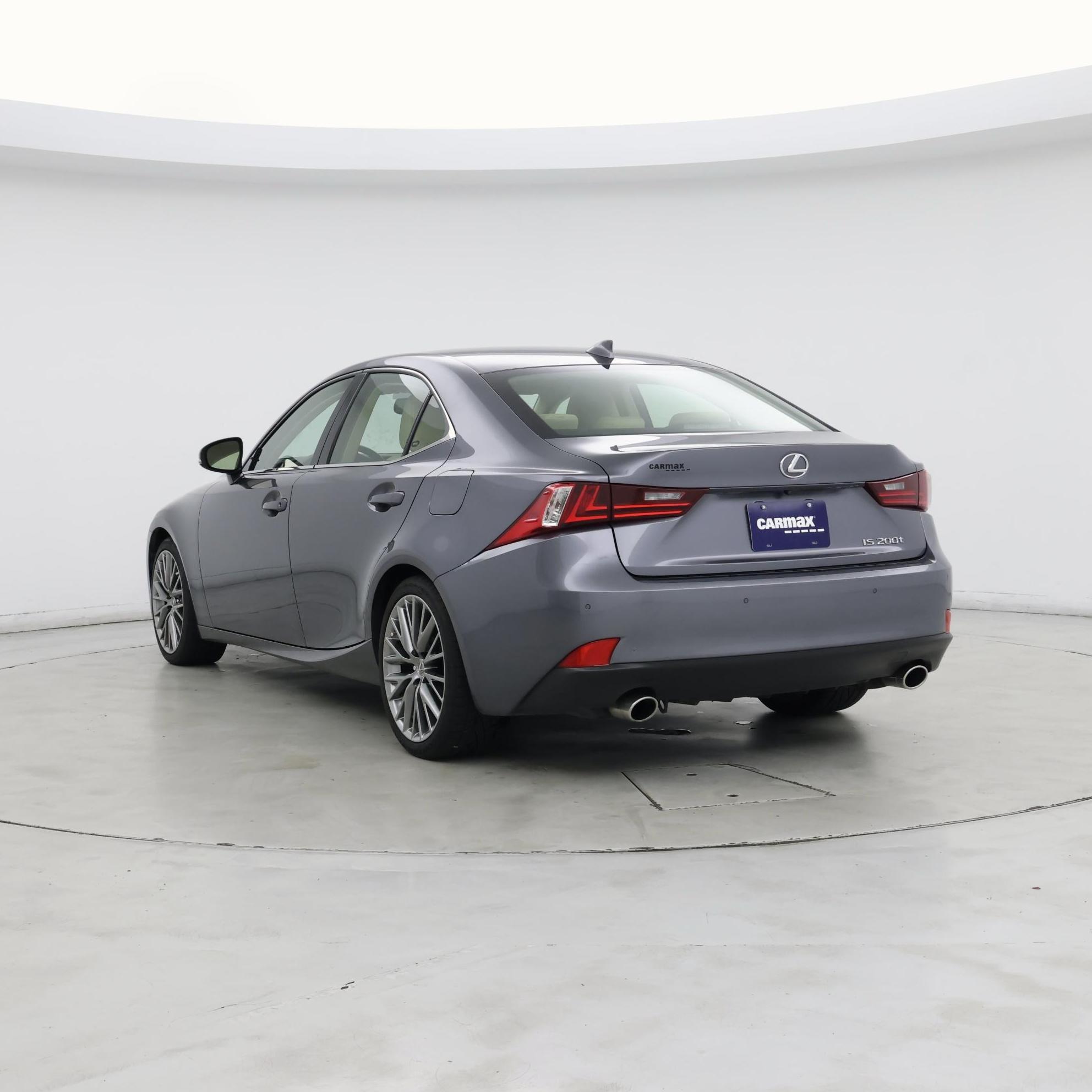 Thumbnail: 2016 Lexus IS - 2